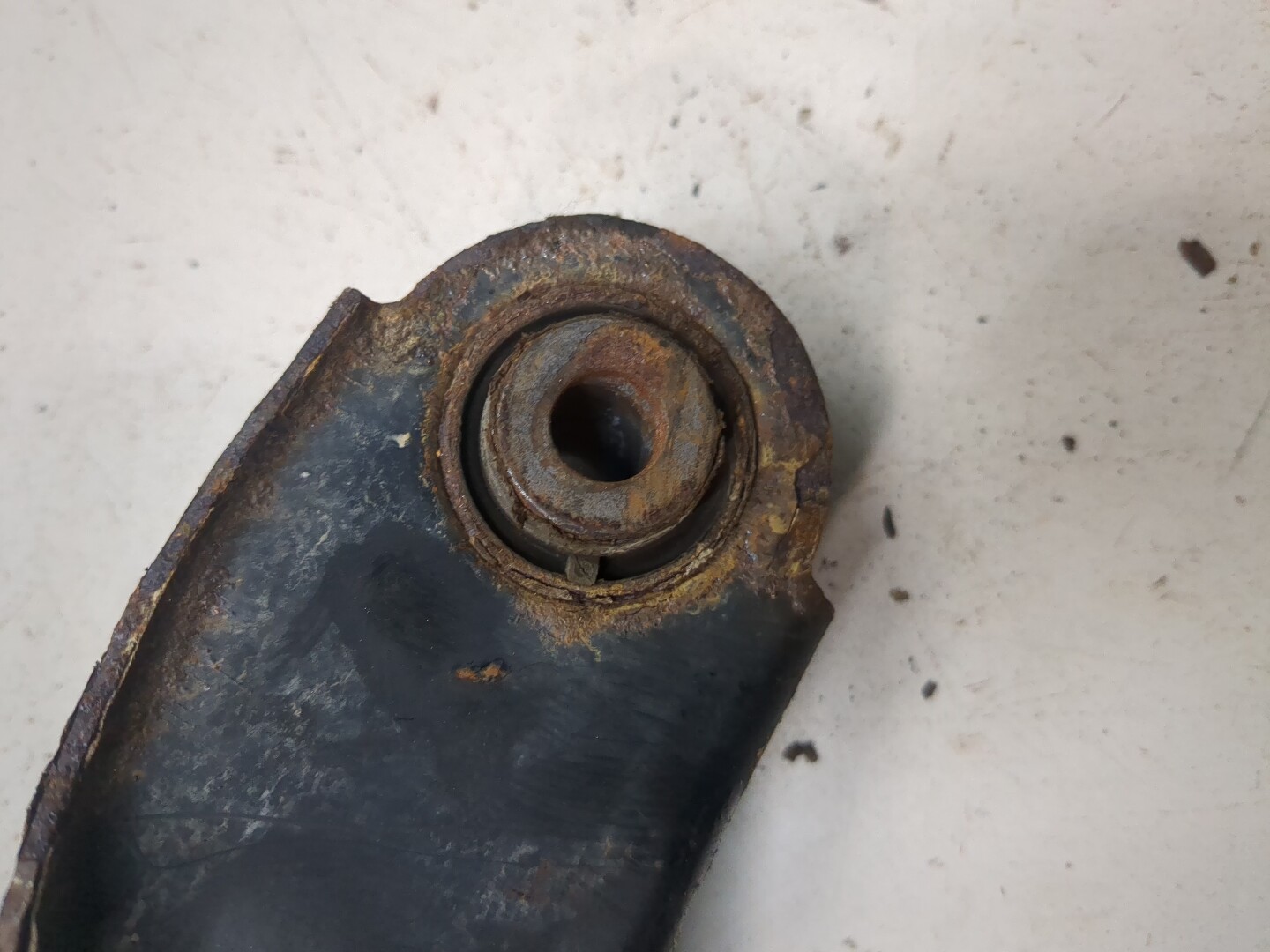 Рычаг задний