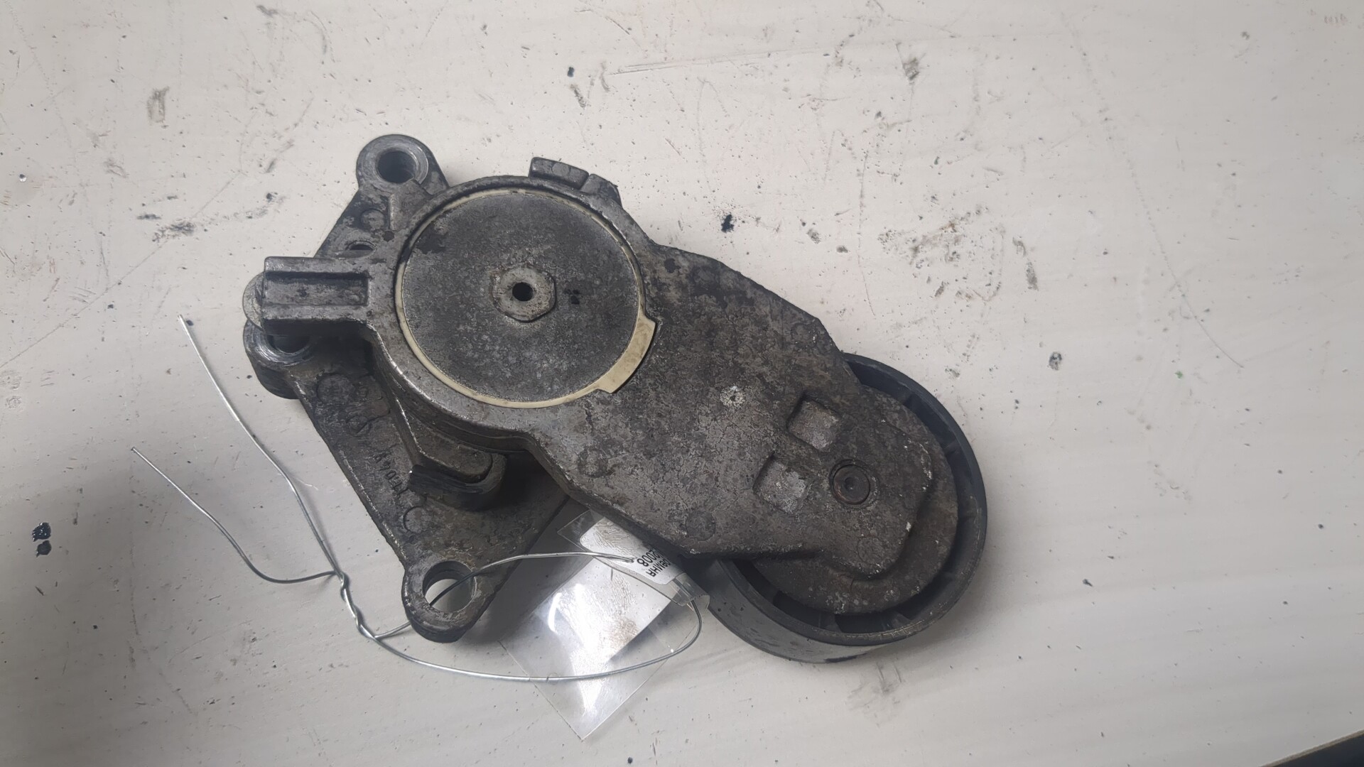 Натяжитель ремня