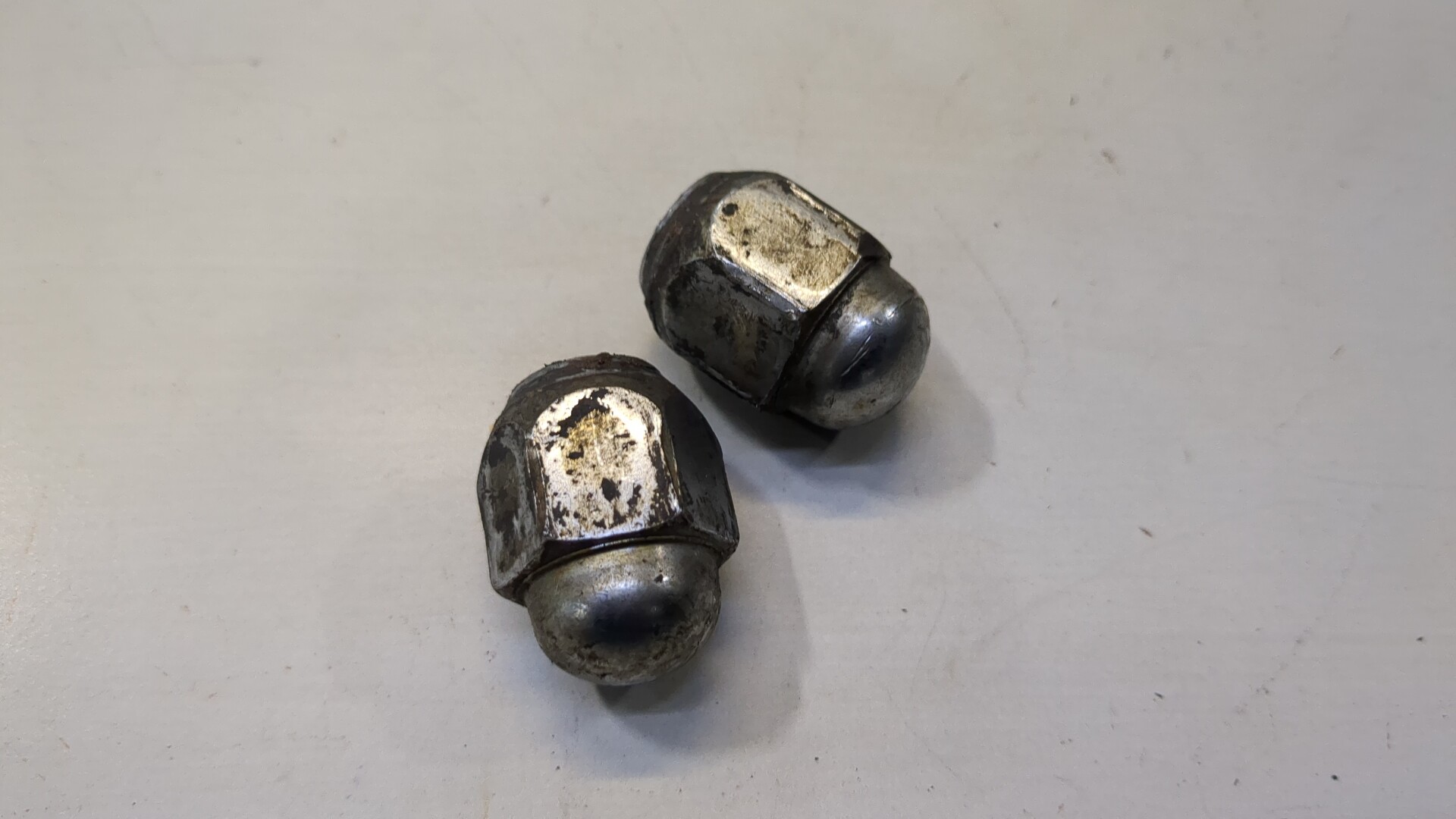 Гайка колеса