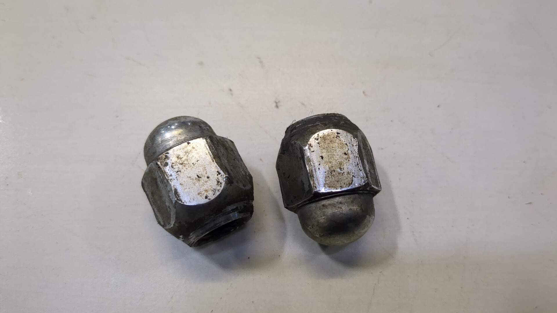 Гайка колеса