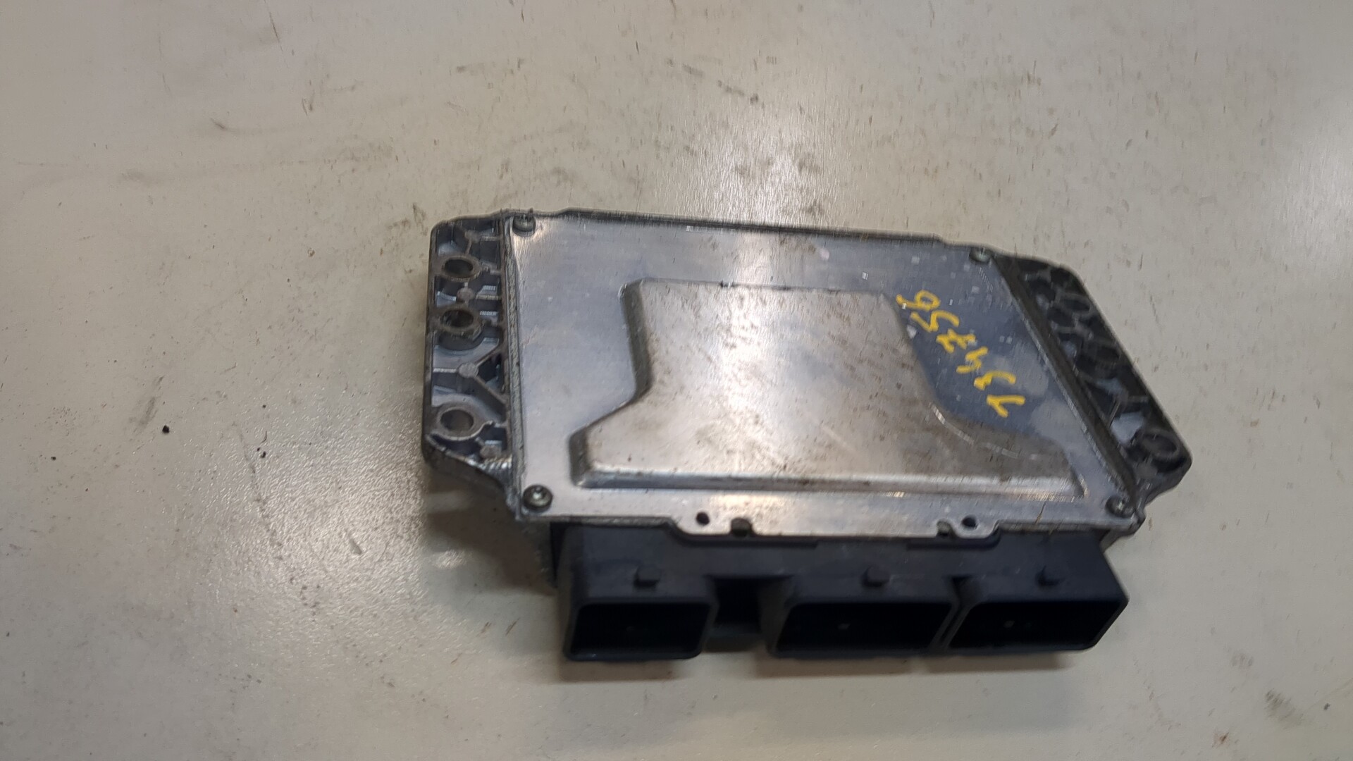 Блок управления двигателем