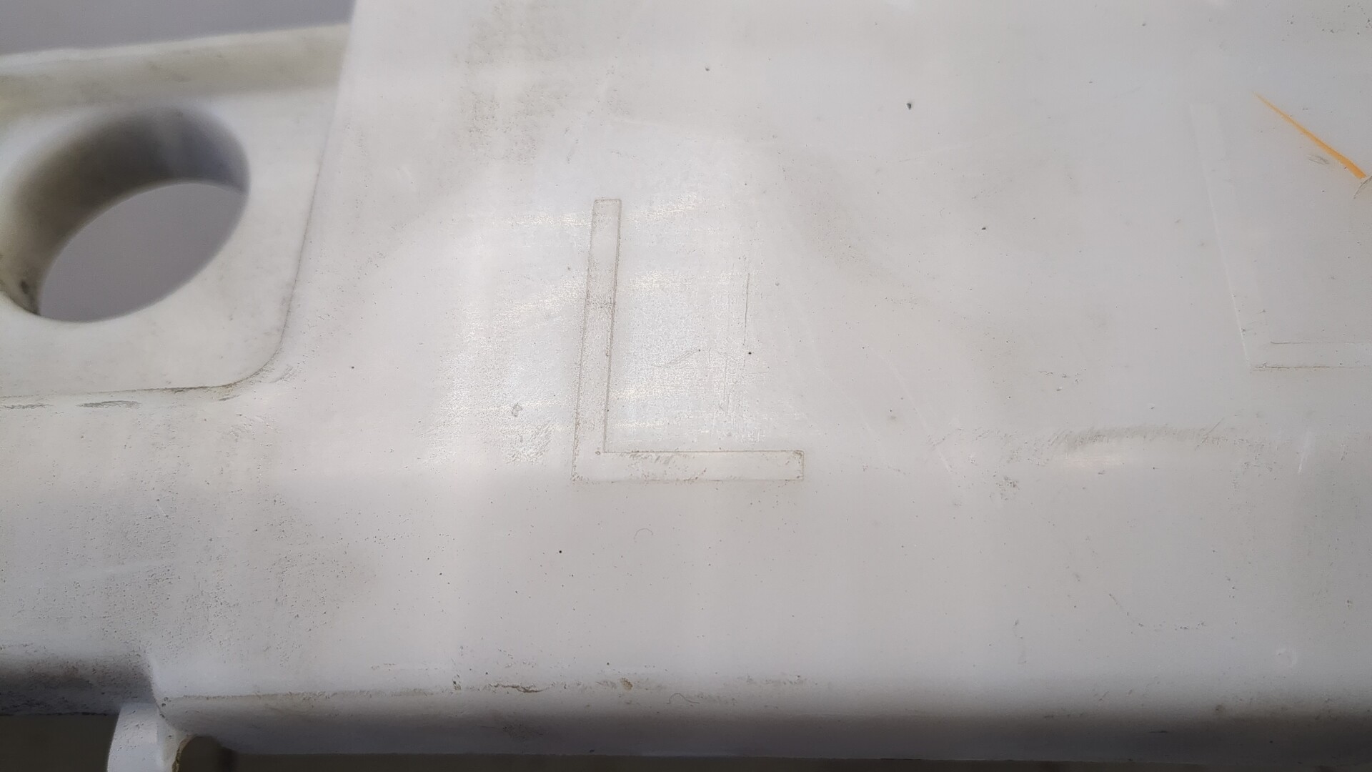 Кронштейн заднего бампера левый