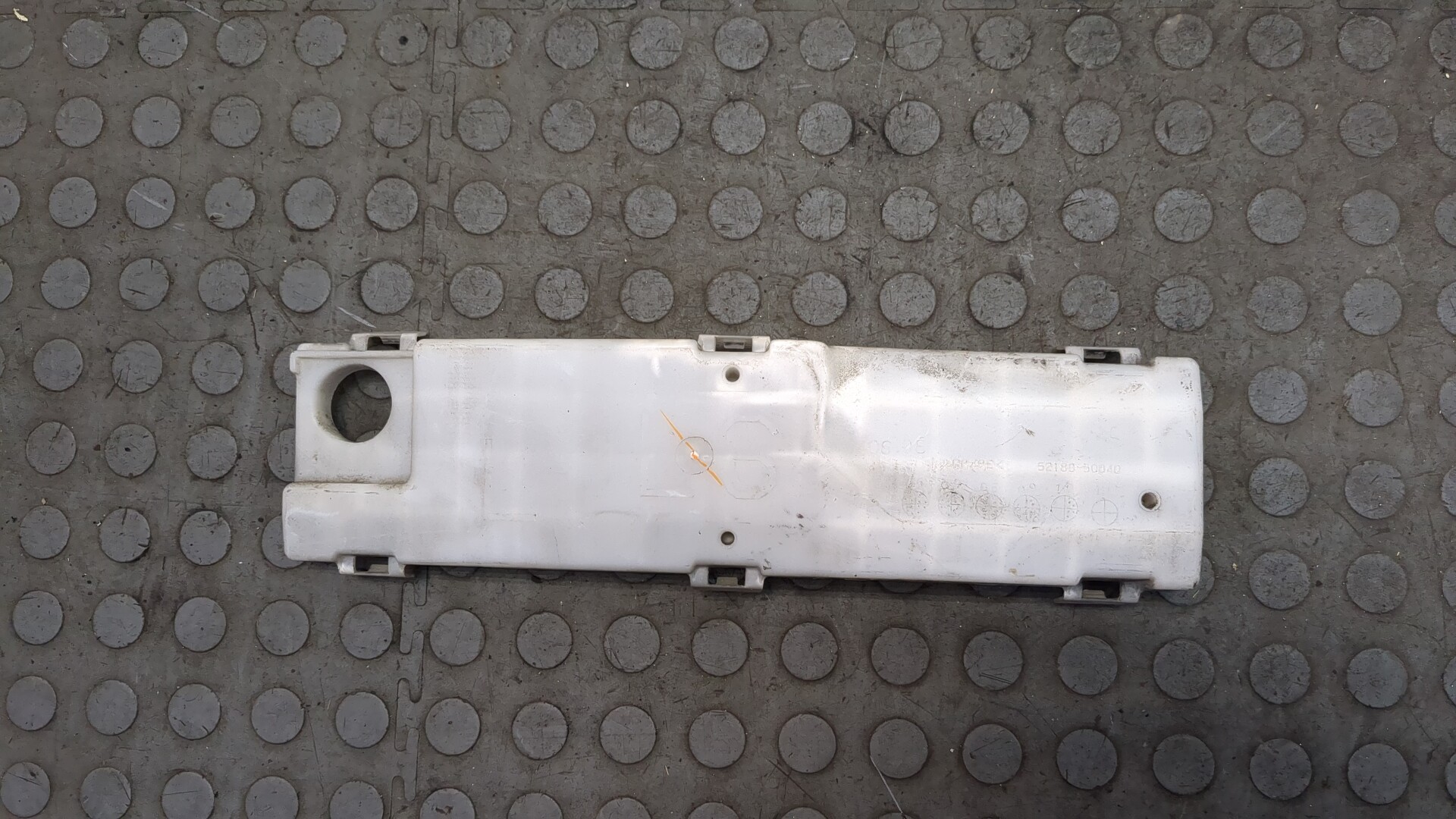 Кронштейн заднего бампера левый