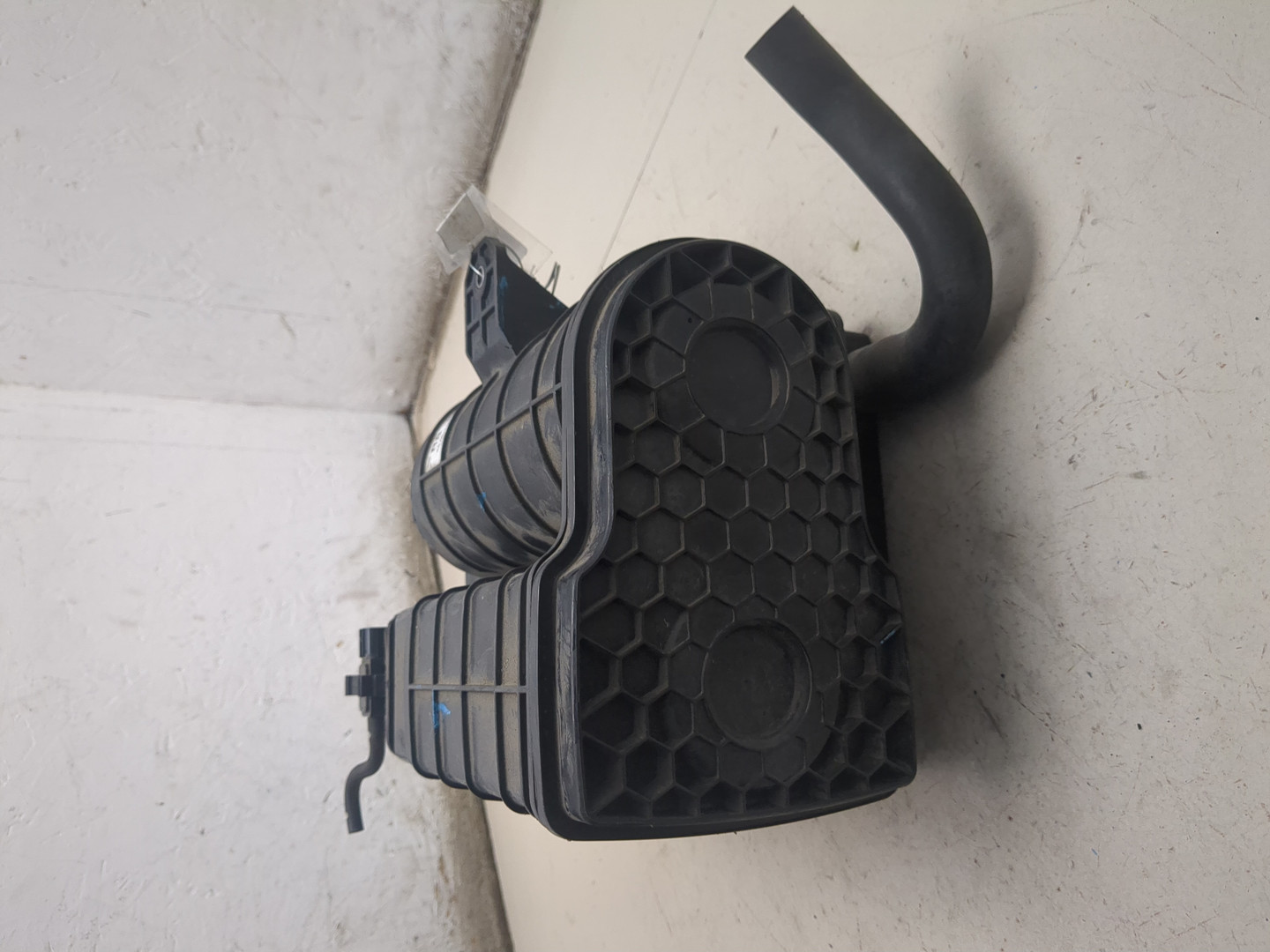 Абсорбер (фильтр угольный)