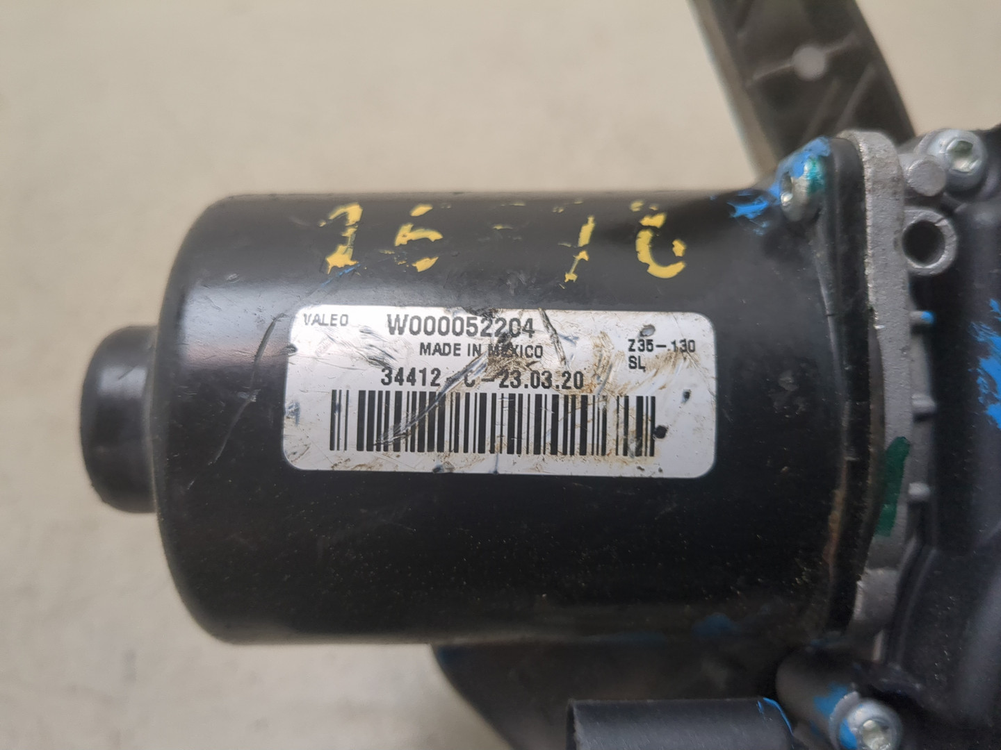 Моторчик стеклоочистителя передний