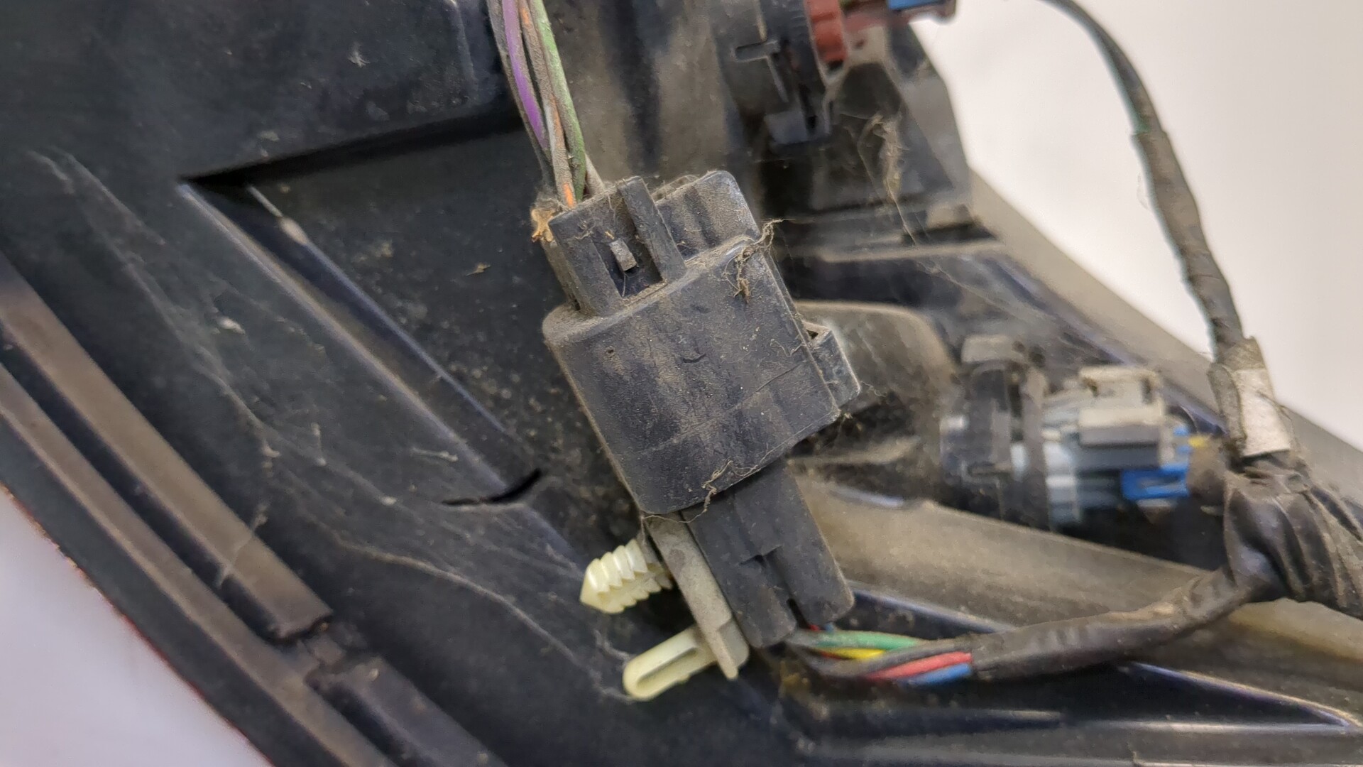 Фонарь задний левый