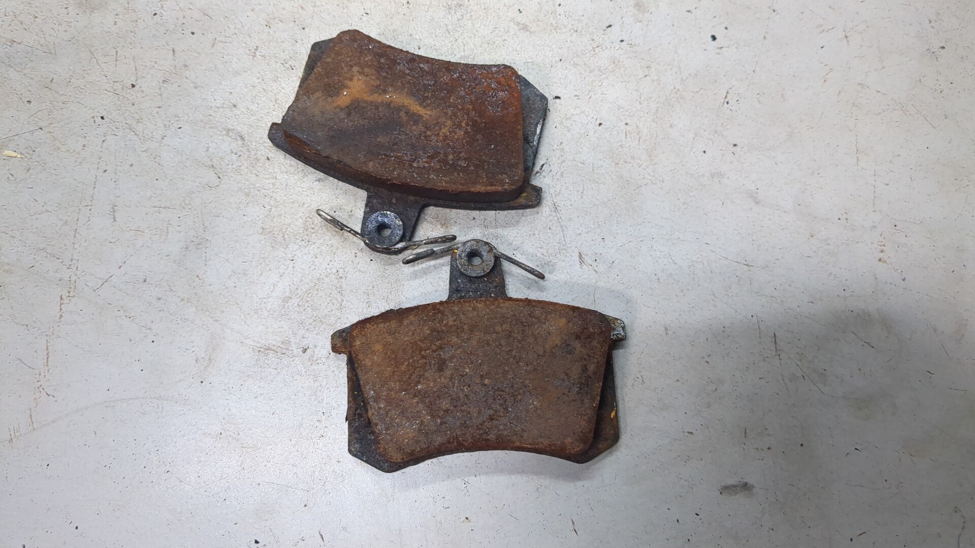 Колодки тормозные задние дисковые к-т