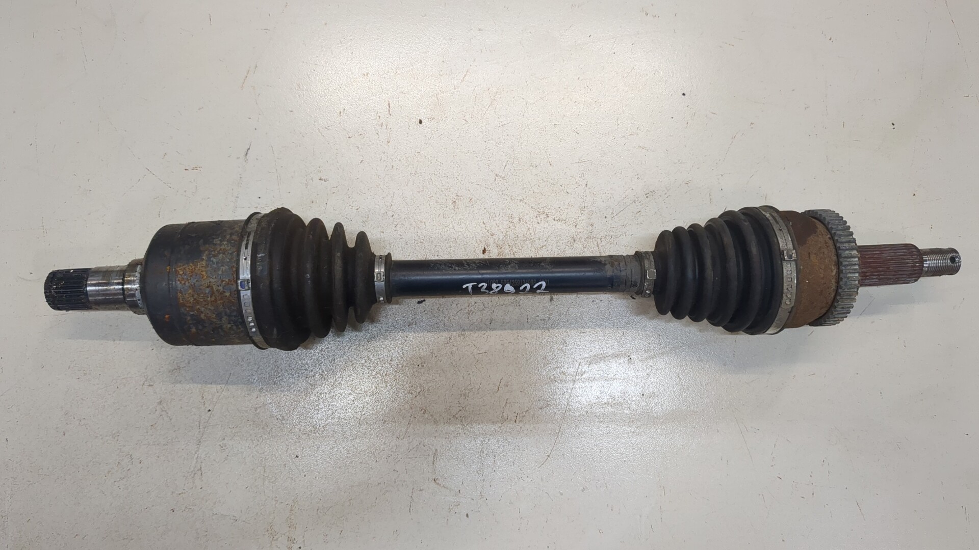 Полуось передняя левая