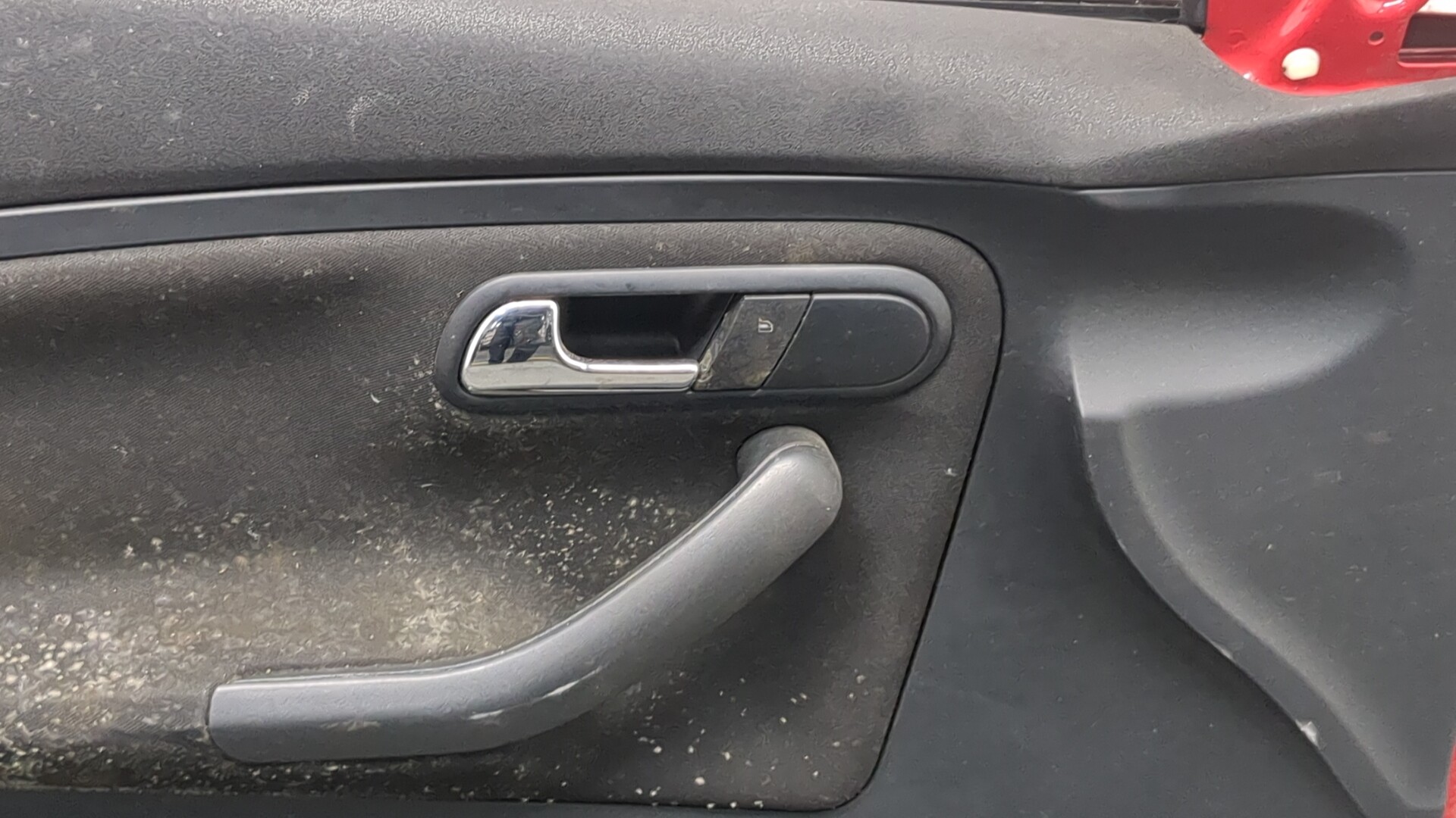 Дверь передняя левая