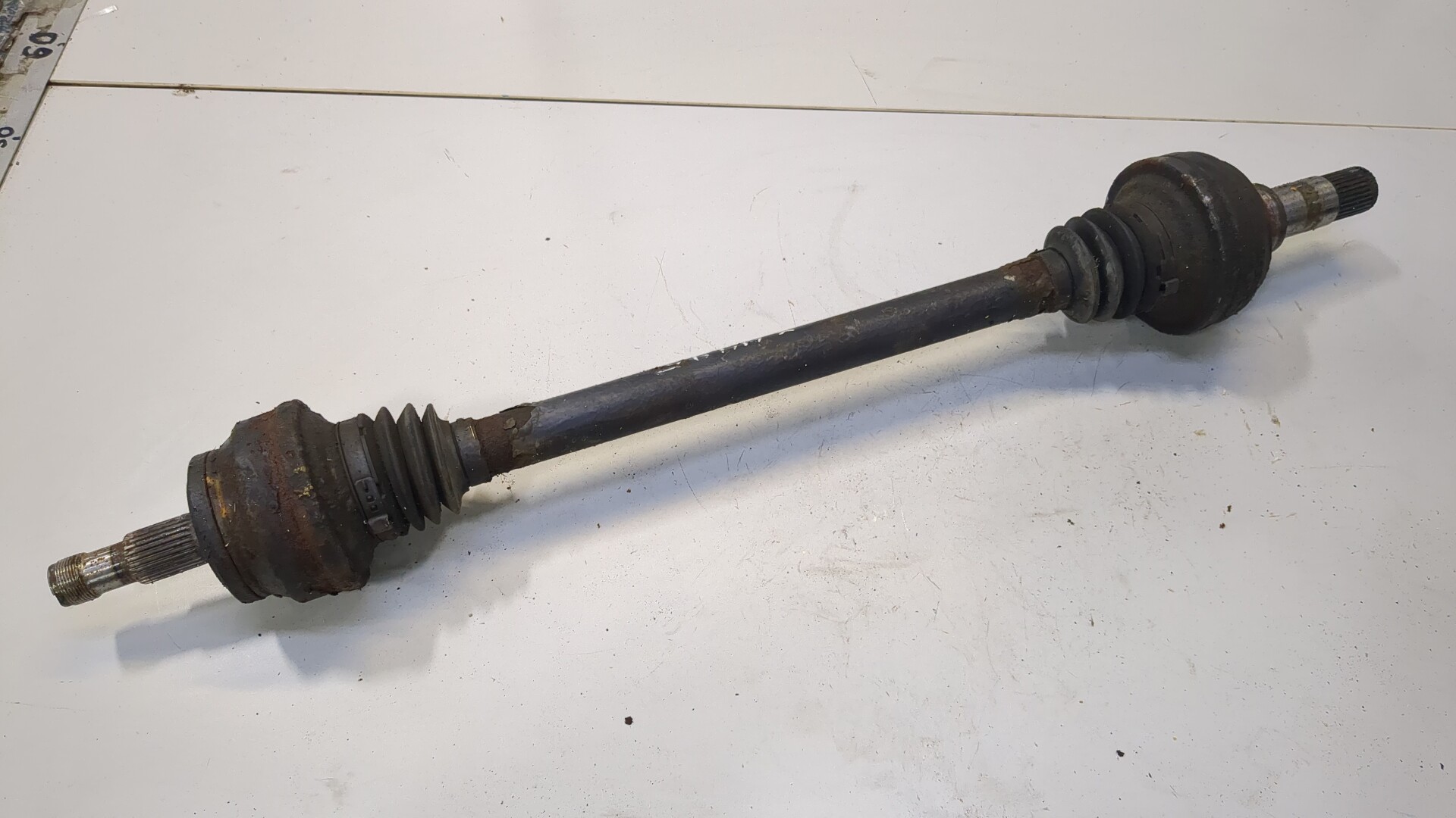 Полуось задняя