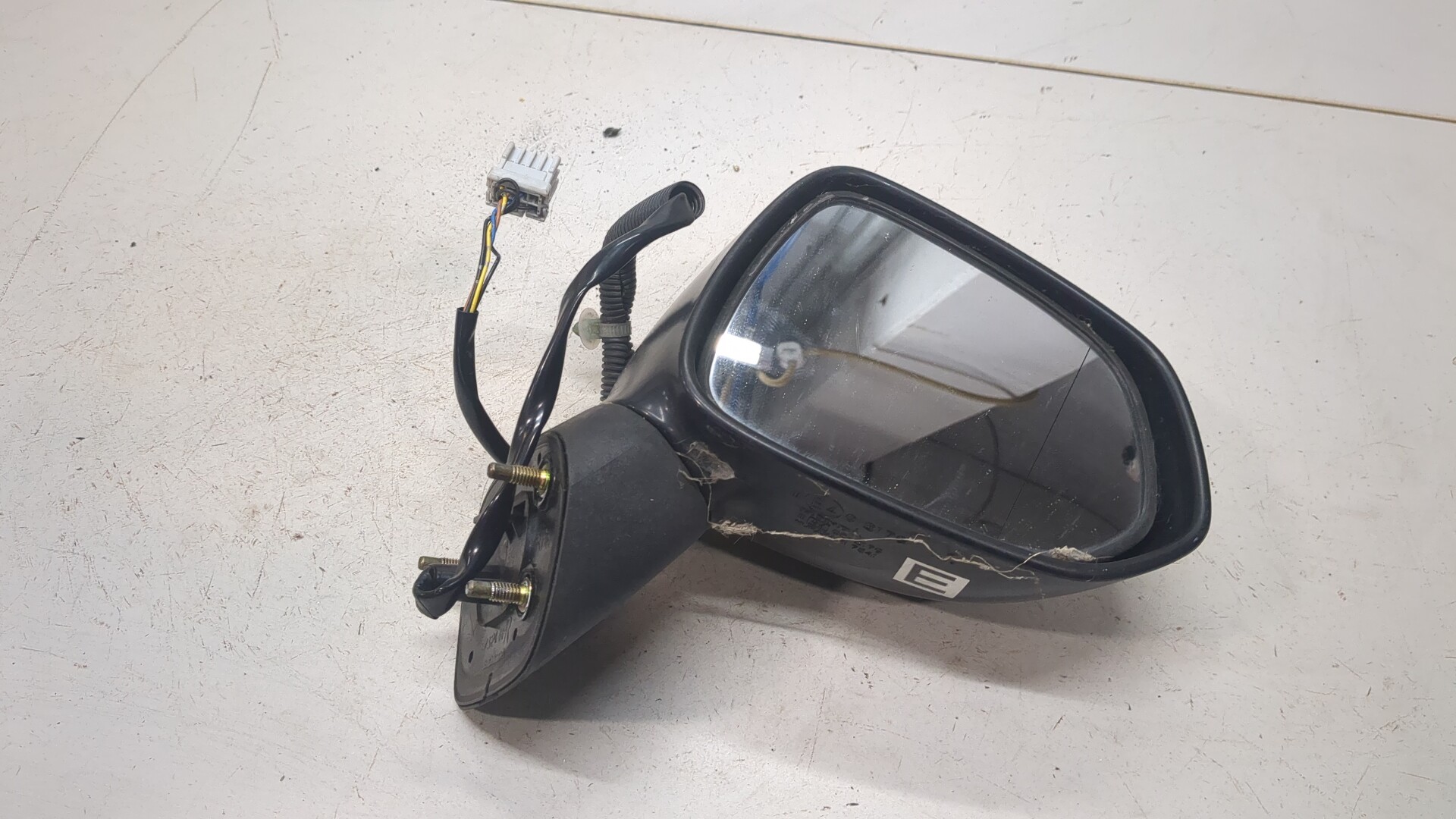 Зеркало правое электрическое