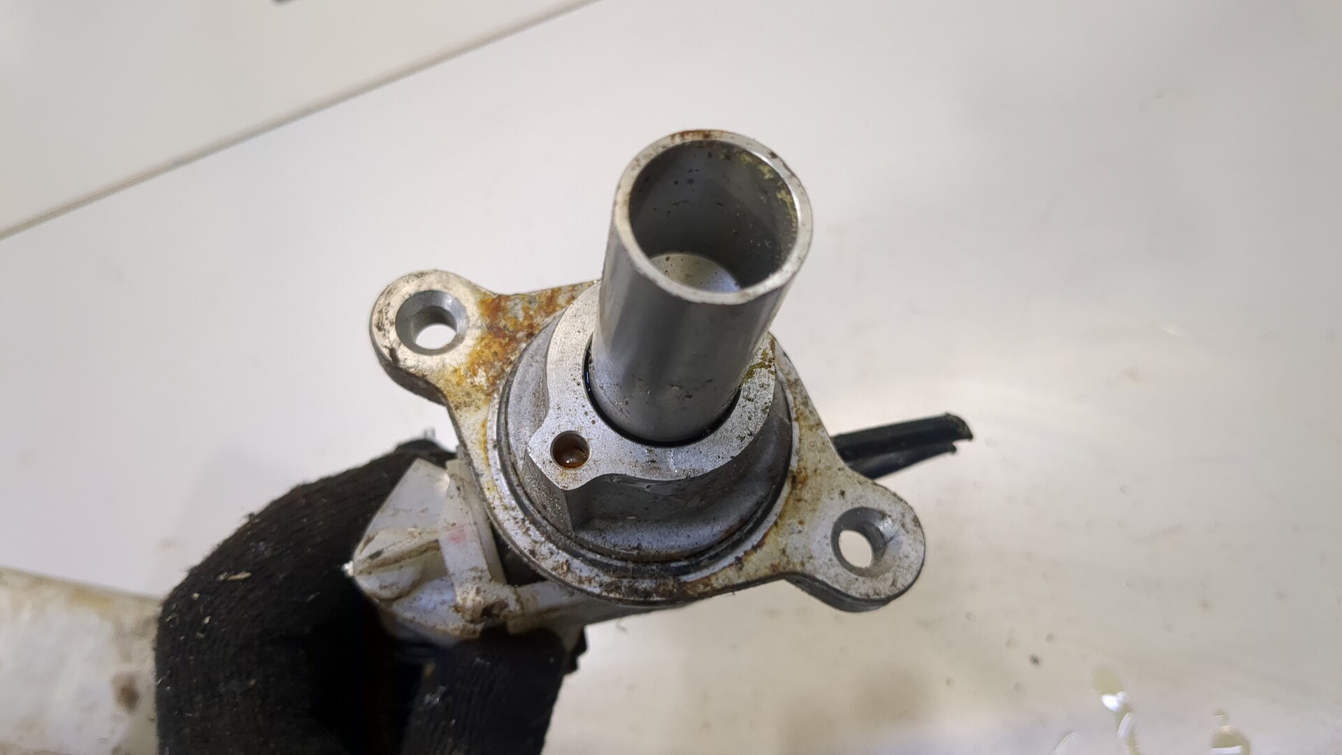 Цилиндр тормозной главный