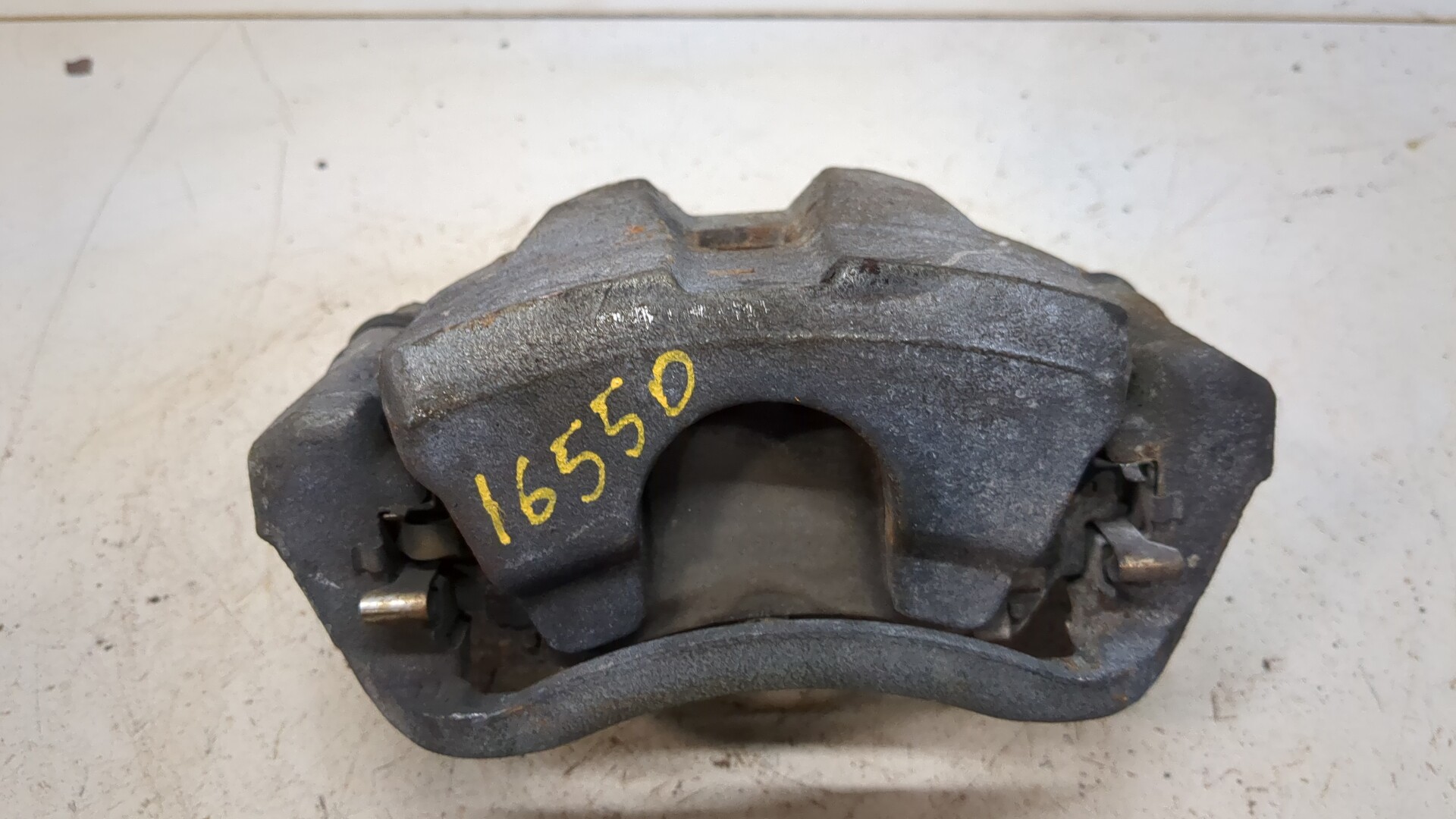 Суппорт передний правый