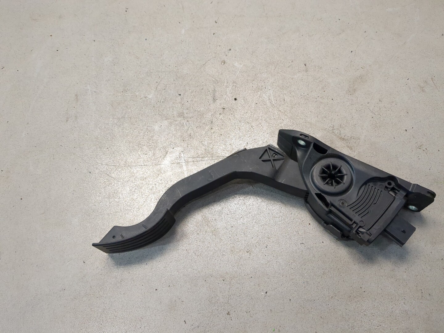 Педаль газа