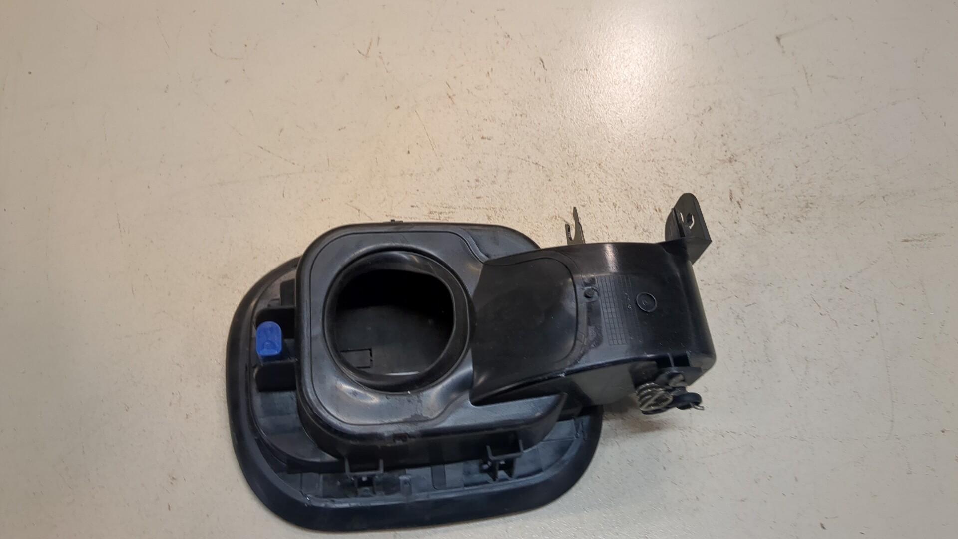 Лючок бензобака