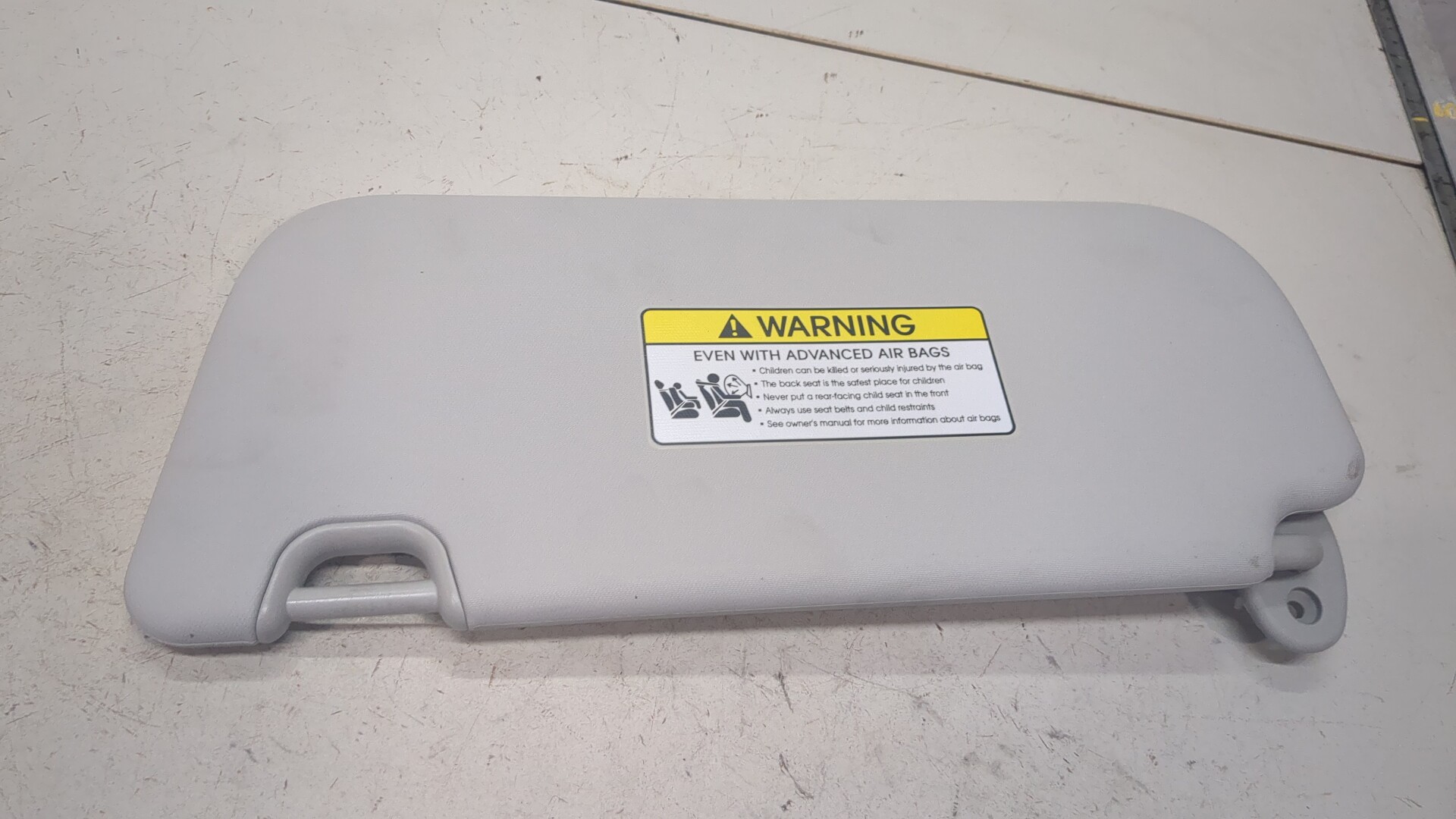 Козырек солнцезащитный