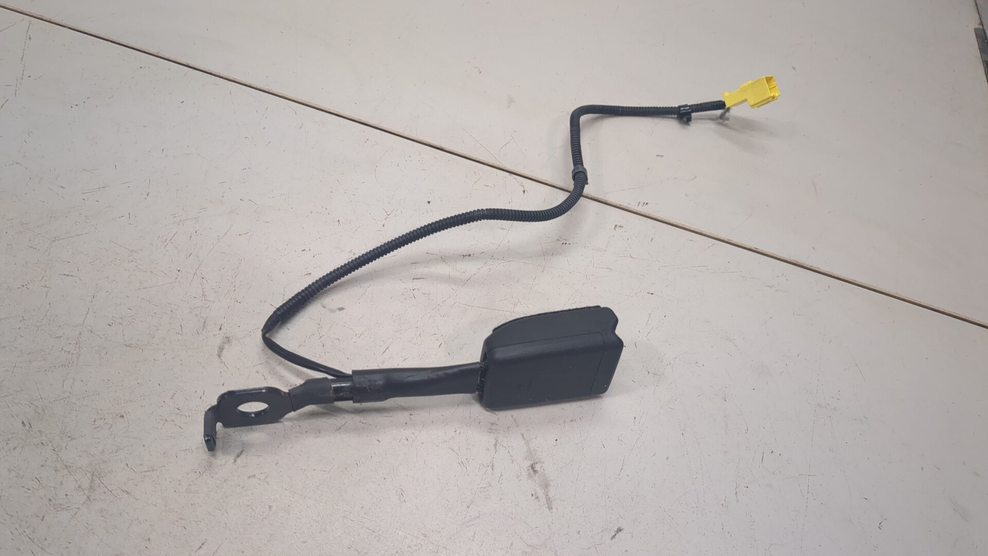 Ответная часть ремня безопасности