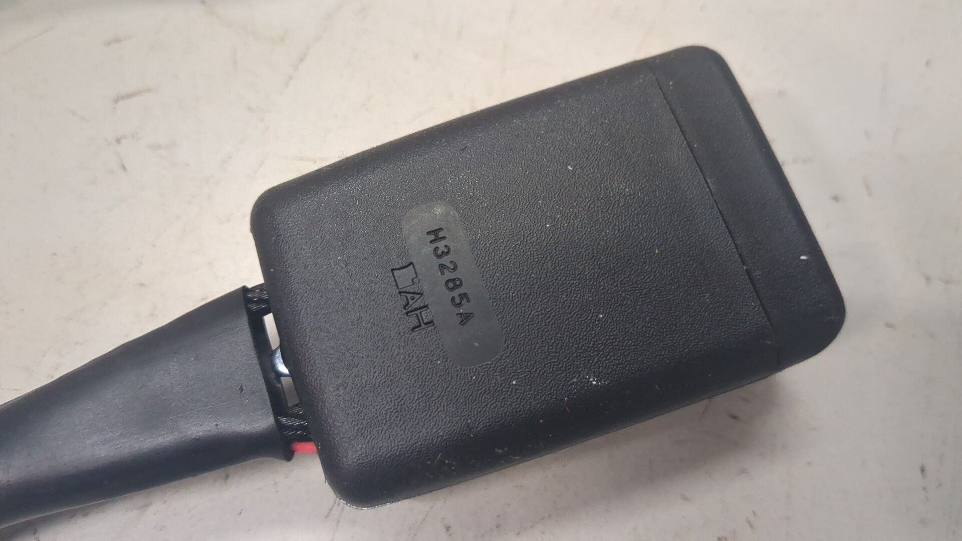 Ответная часть ремня безопасности