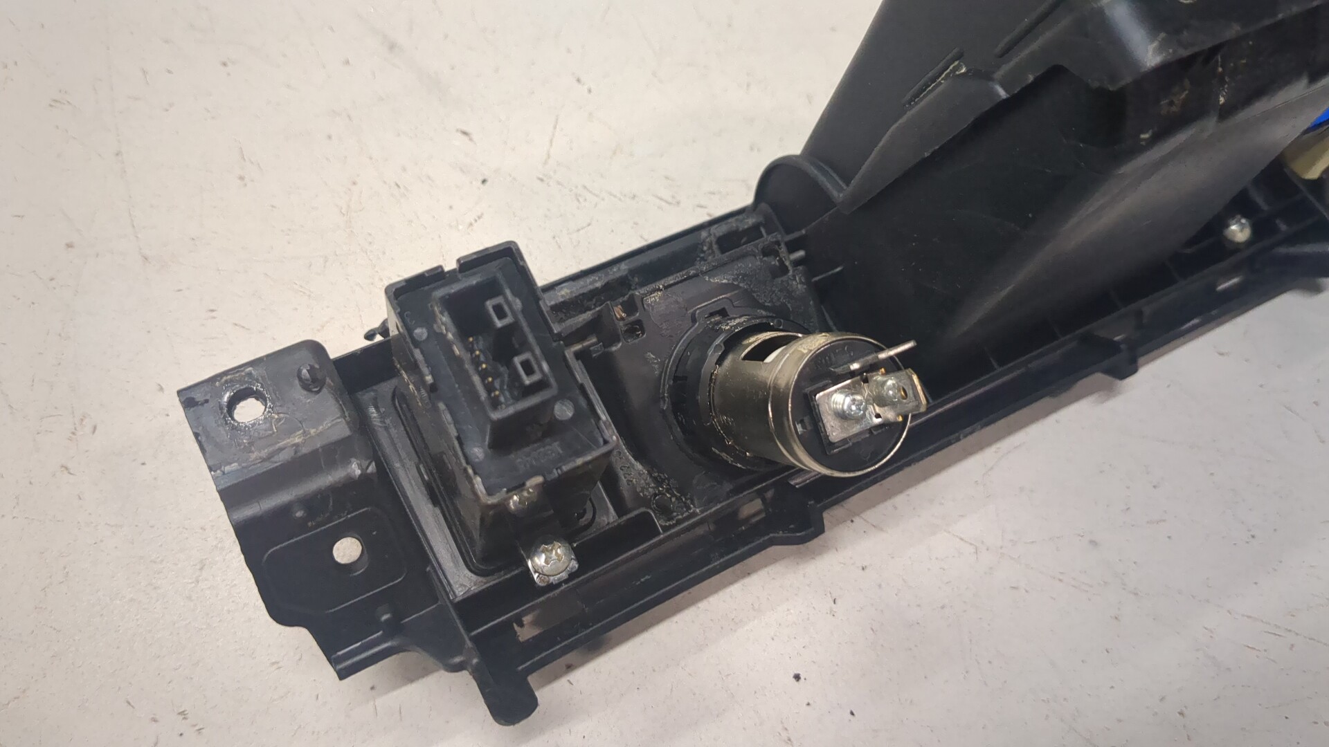 Кнопка обогрева сидений