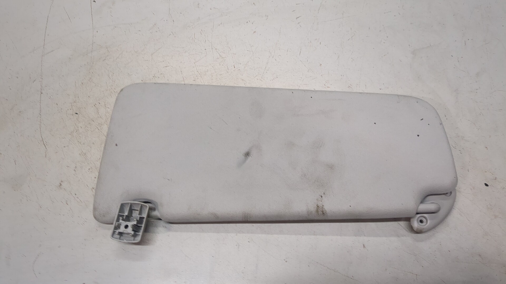 Козырек солнцезащитный