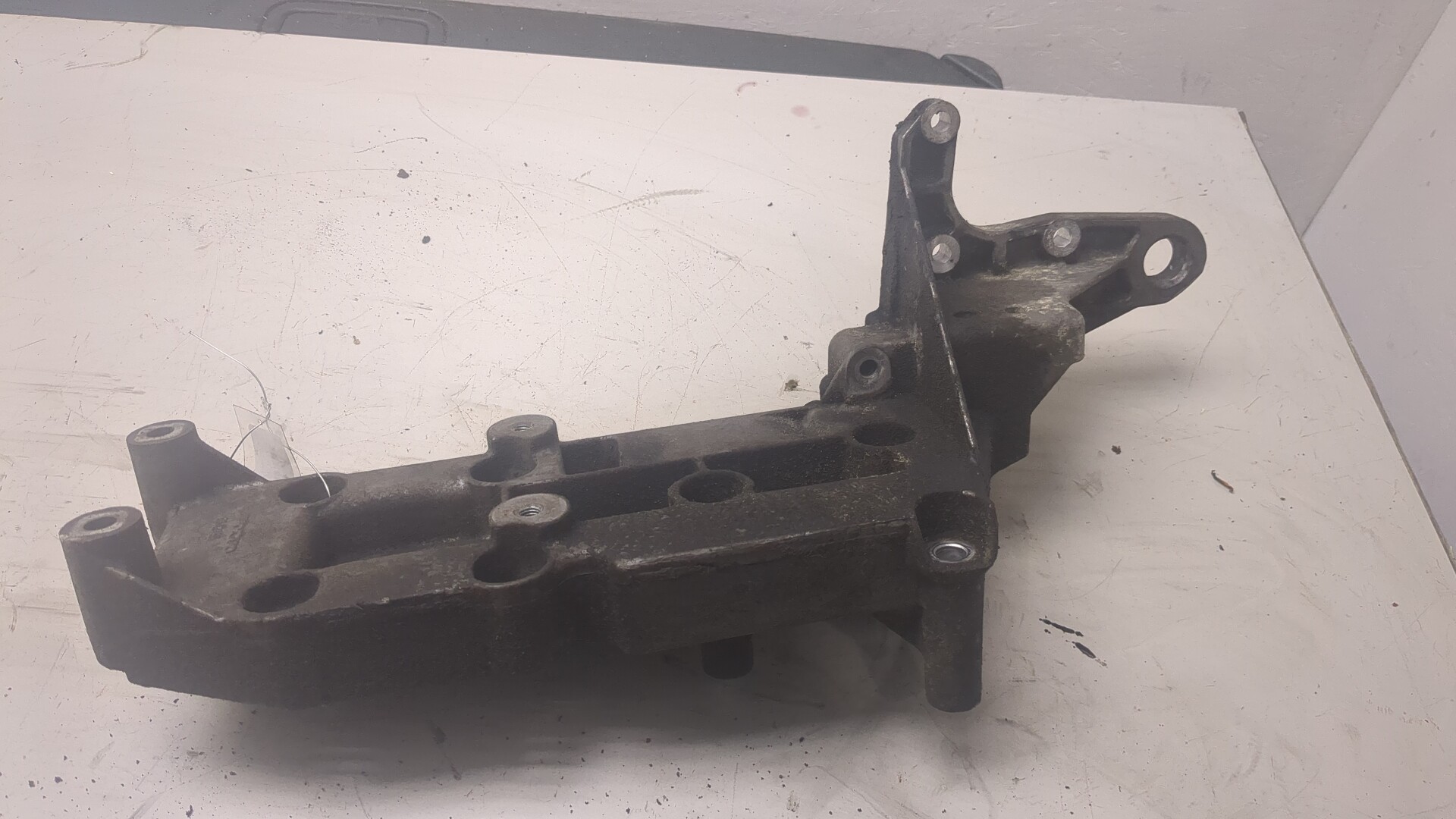 Кронштейн генератора