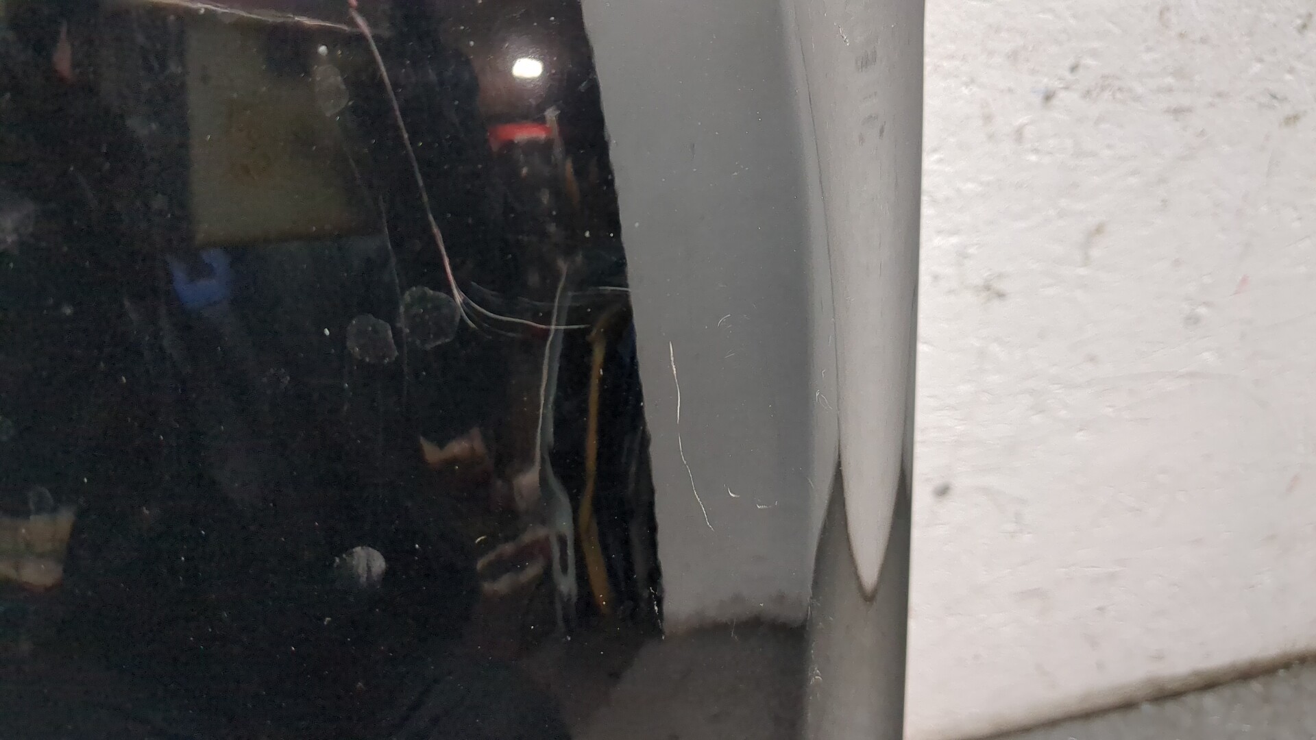 Крыло переднее левое