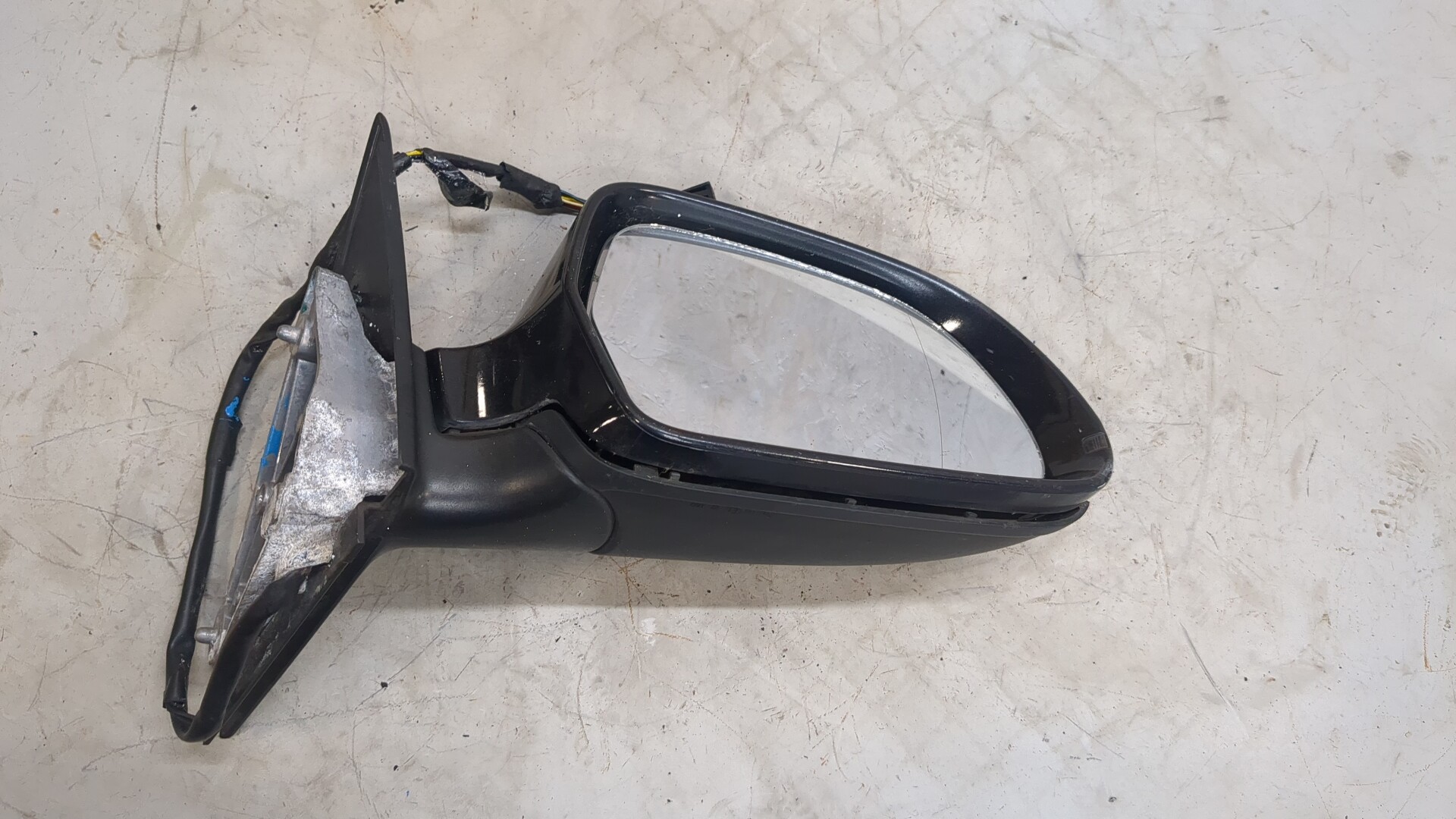 Зеркало правое электрическое