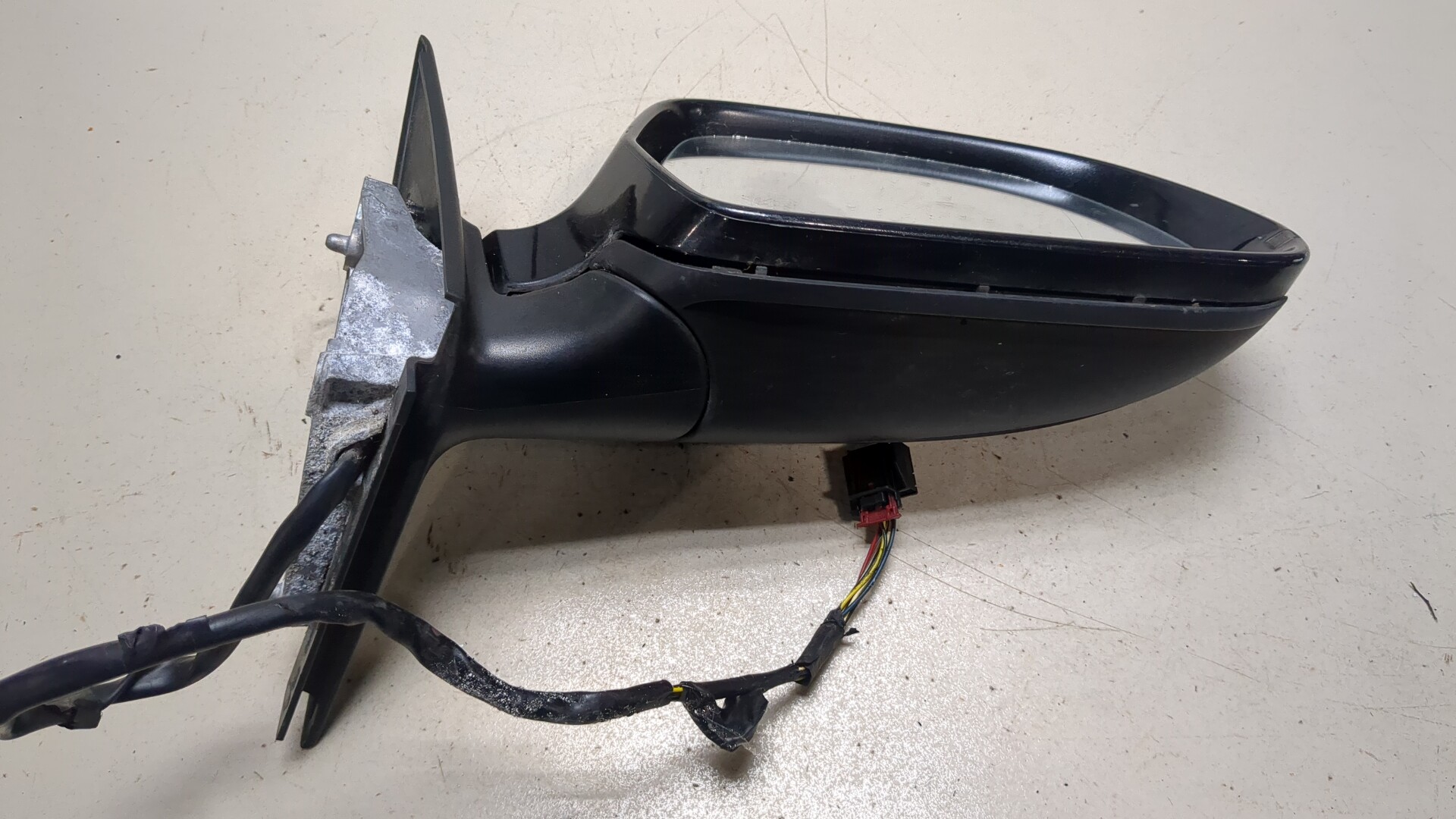 Зеркало правое электрическое