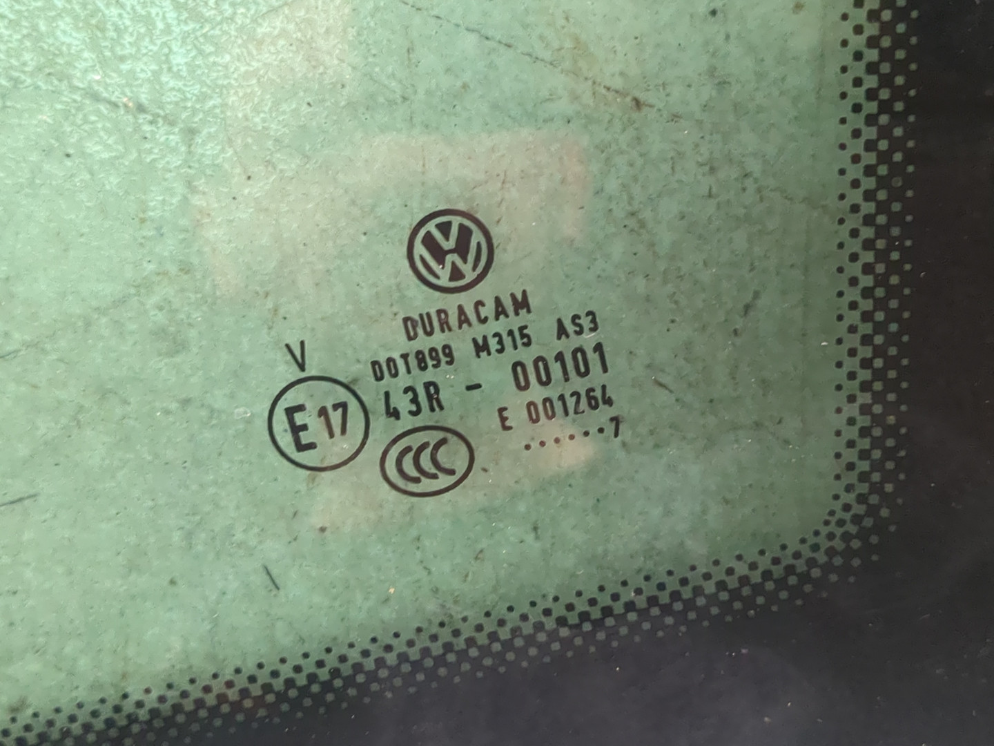 Стекло кузовное глухое правое