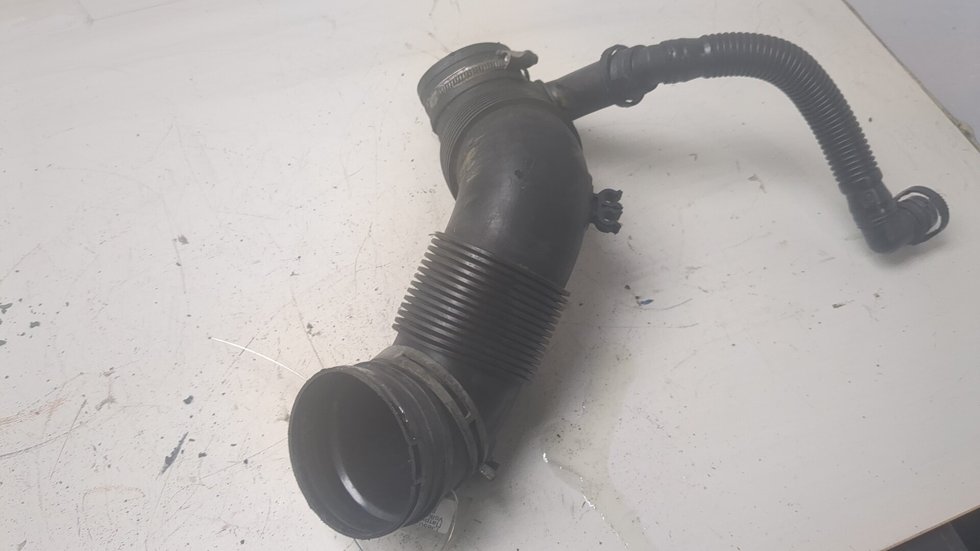 Патрубок воздушного фильтра