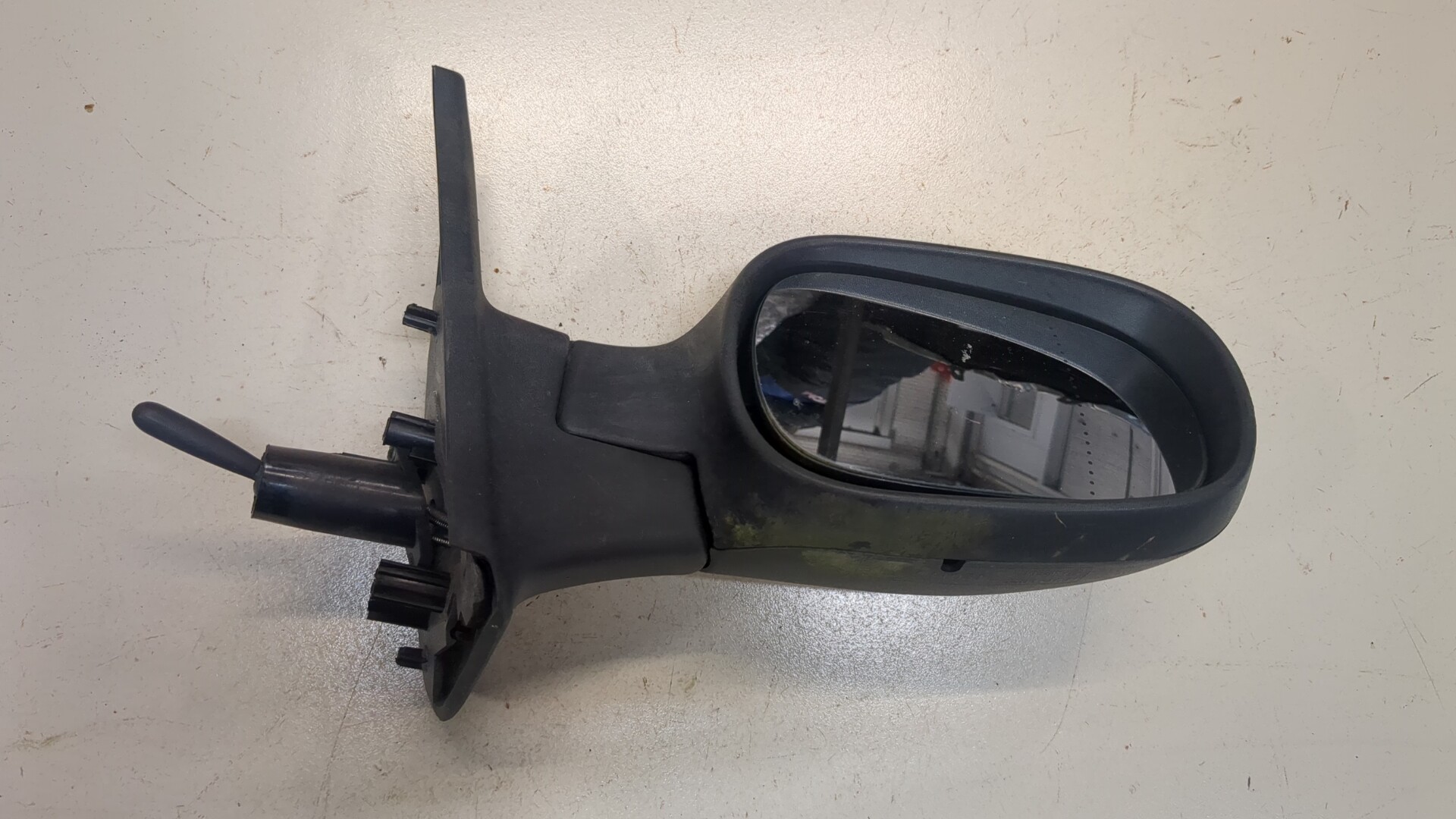 Зеркало правое электрическое