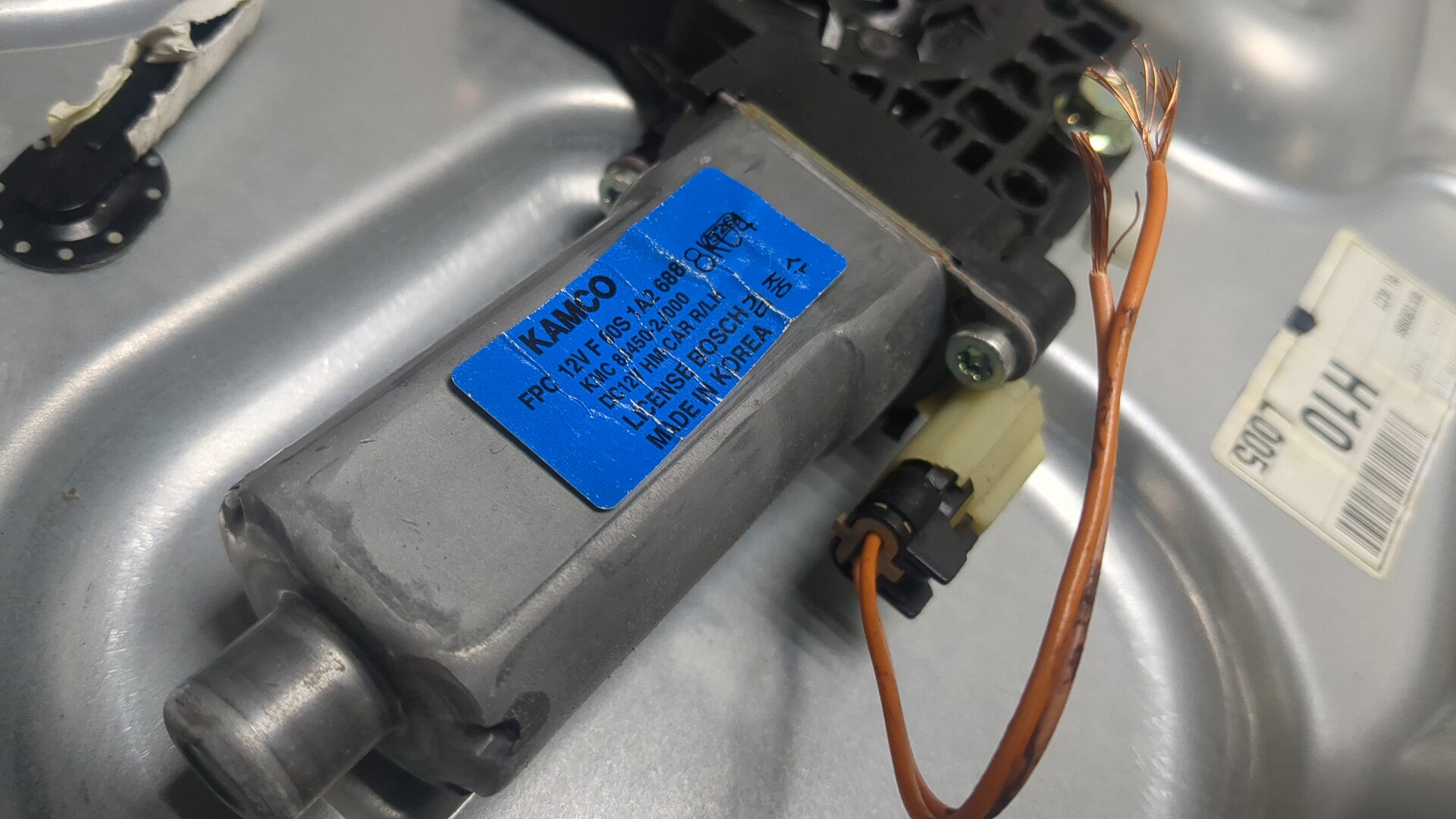 Стеклоподъемник электр. задний левый