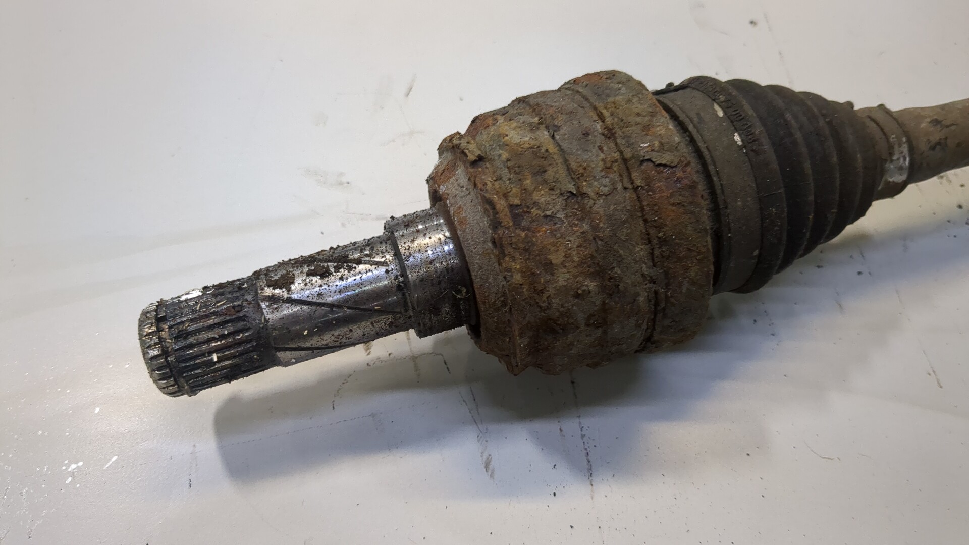 Полуось задняя