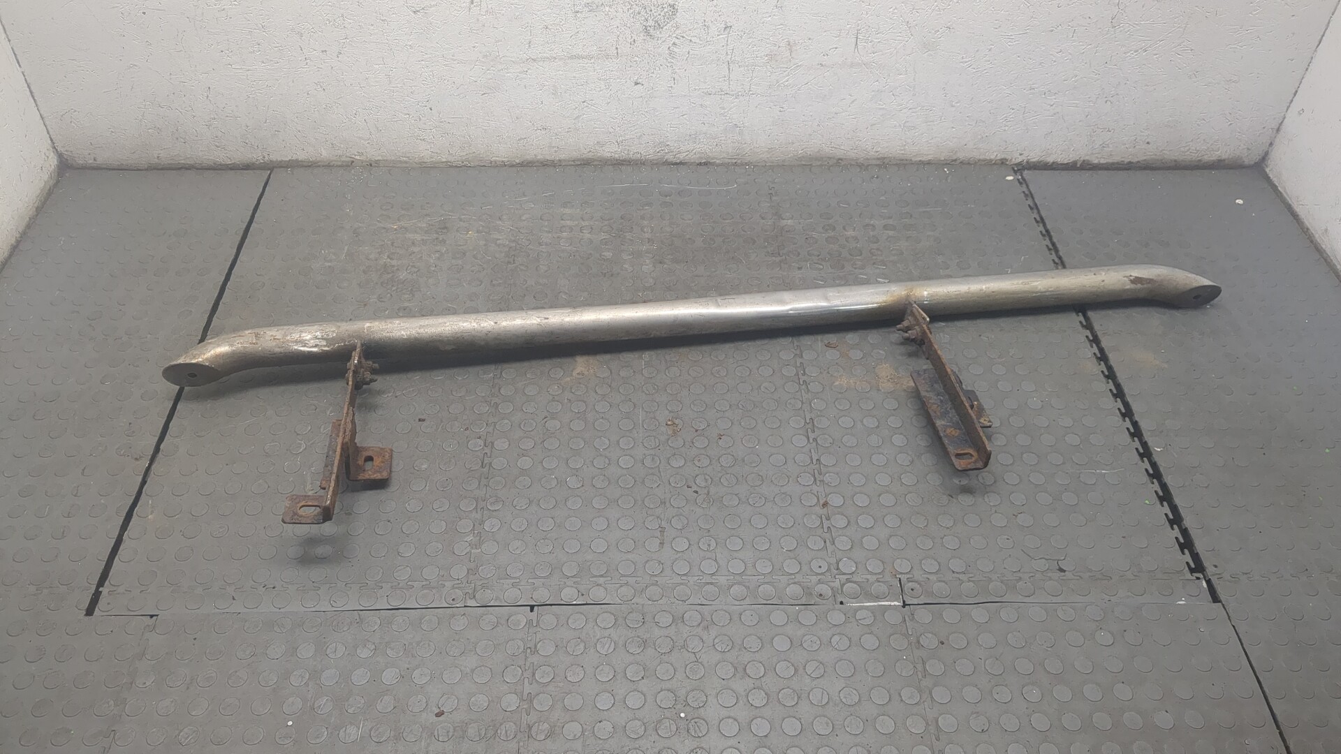 Подножка правая