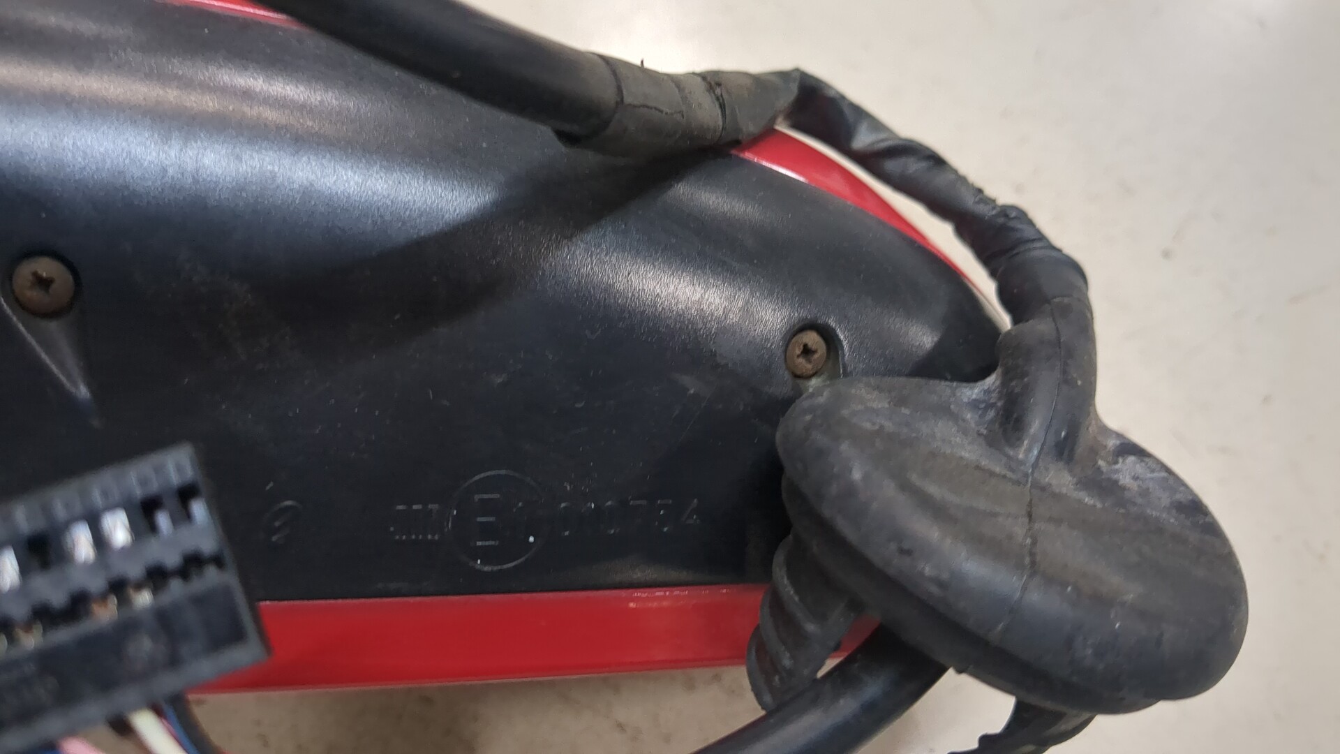 Зеркало левое электрическое