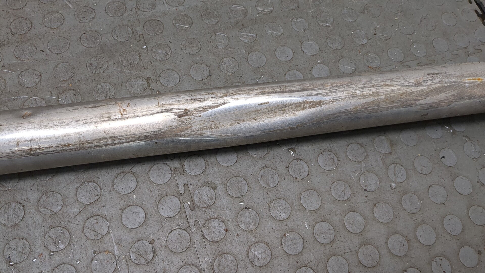 Подножка левая