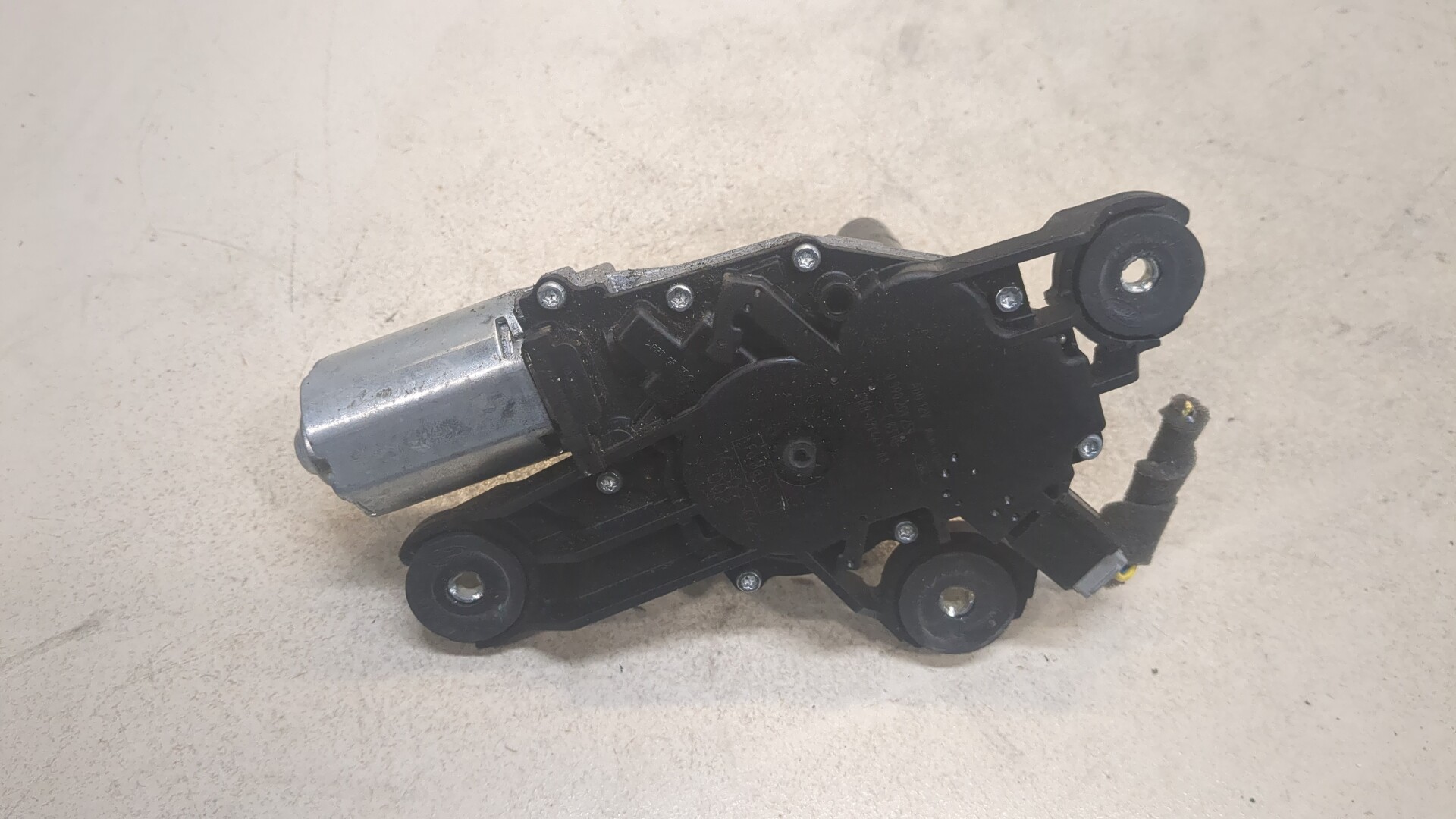 Моторчик стеклоочистителя задний