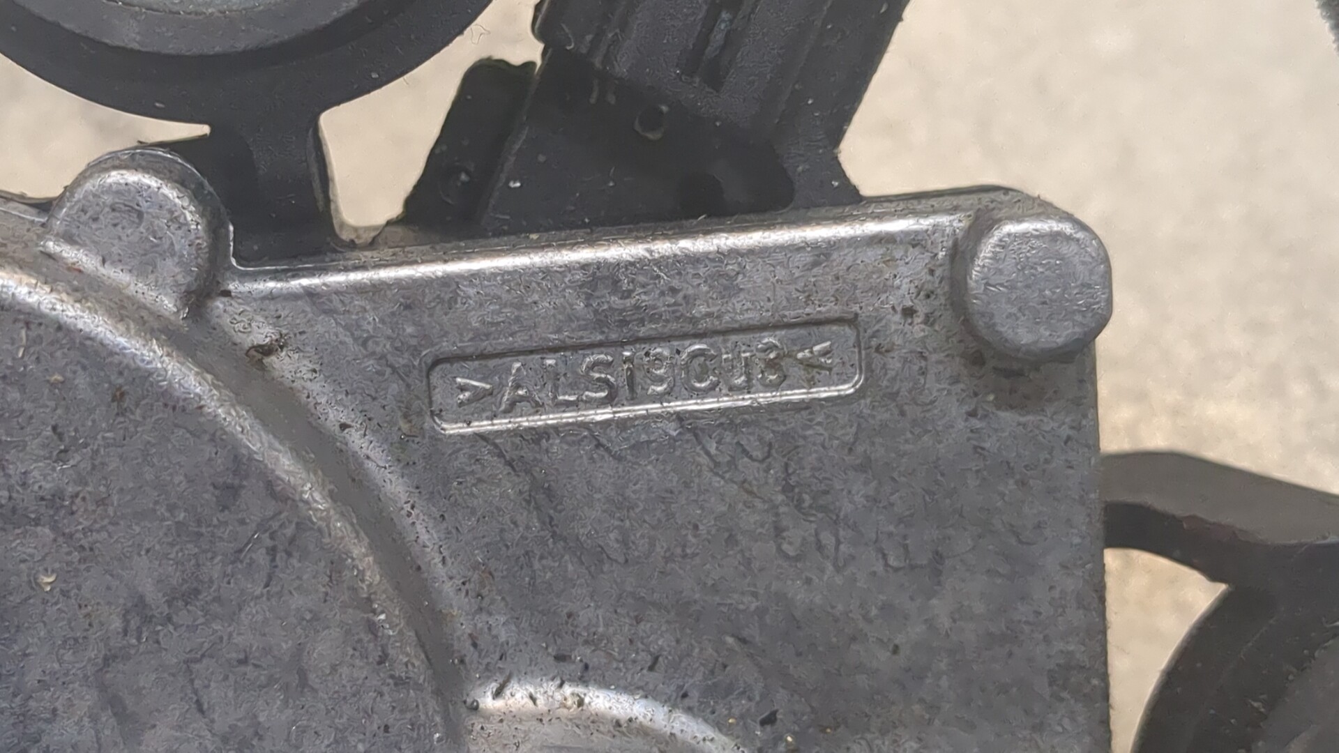 Моторчик стеклоочистителя задний