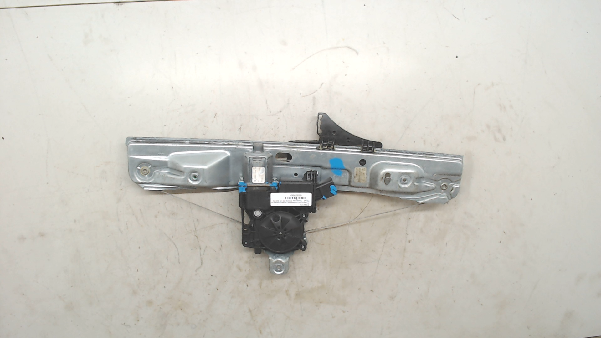 Стеклоподъемник электр. задний правый