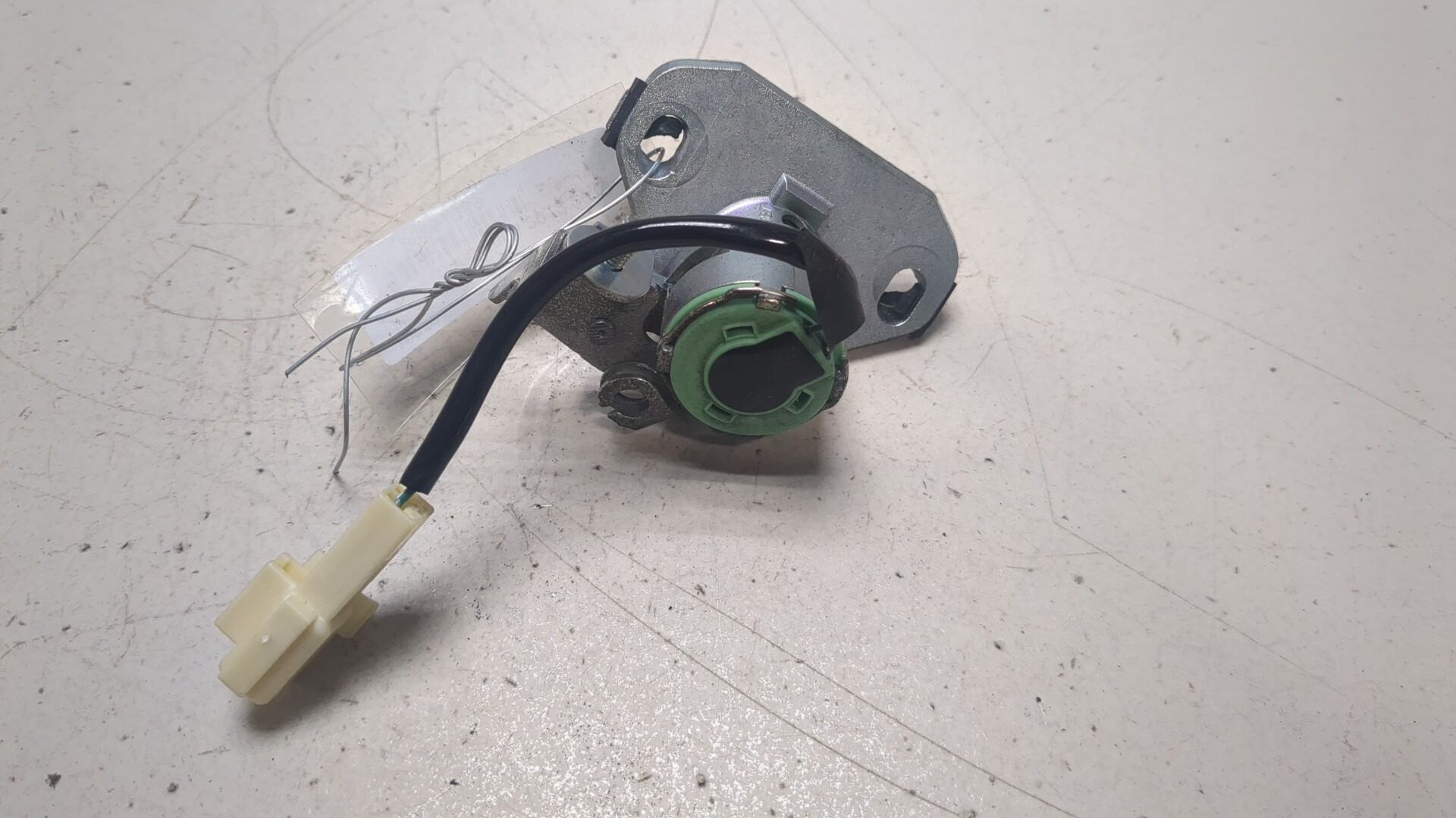 Вставка замка двери