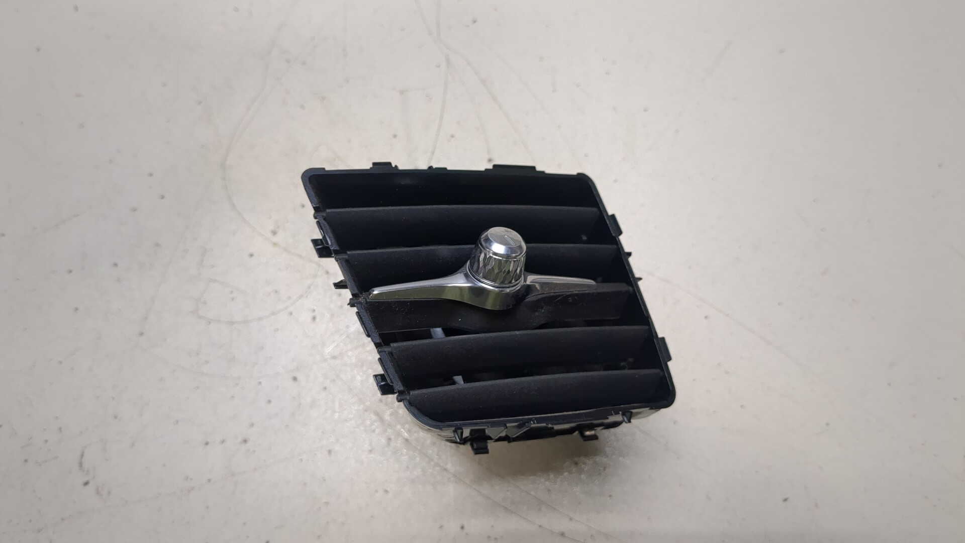 Дефлектор воздушный