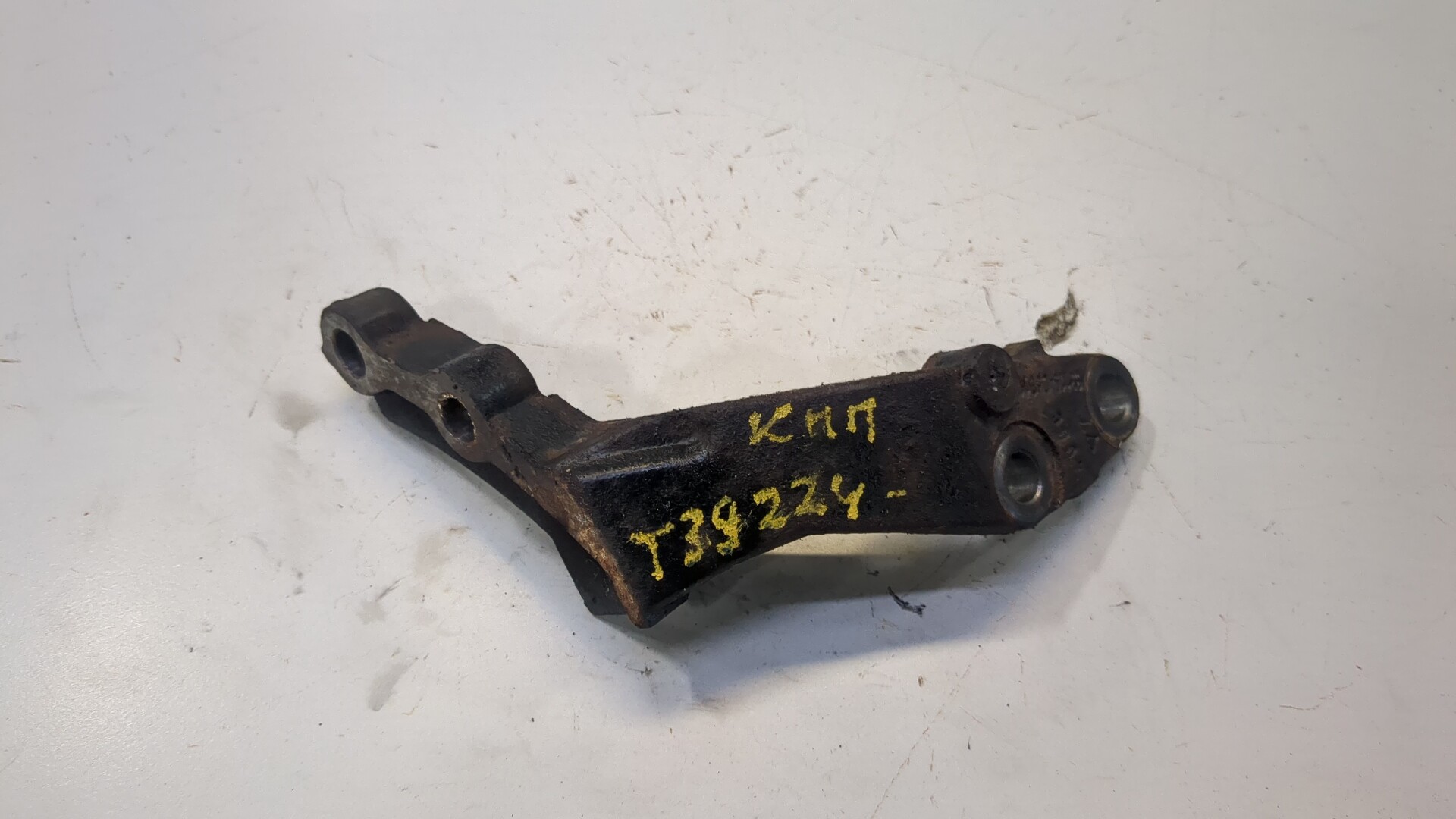 Кронштейн двигателя