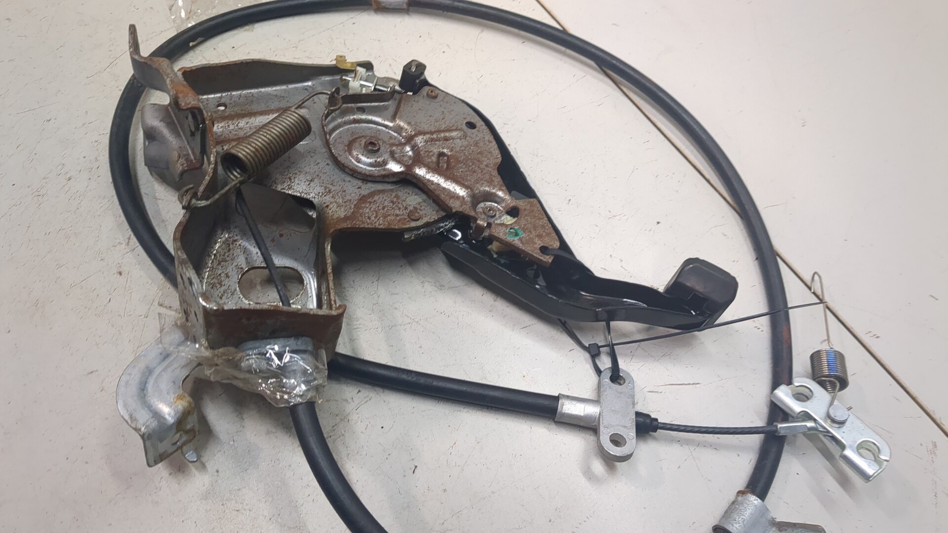 Рычаг стояночного тормоза