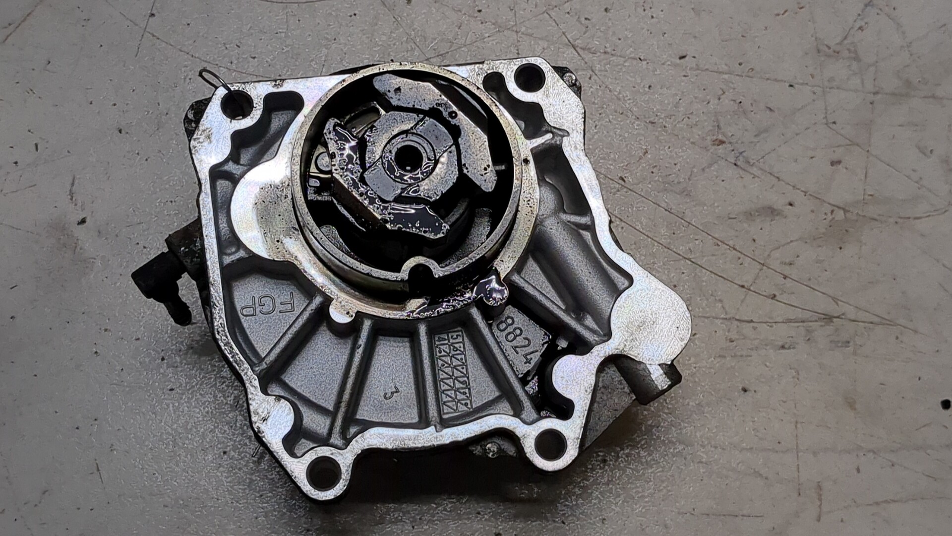 Насос вакуумный