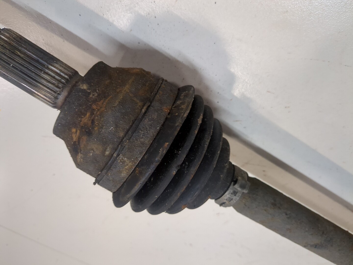 Полуось передняя правая