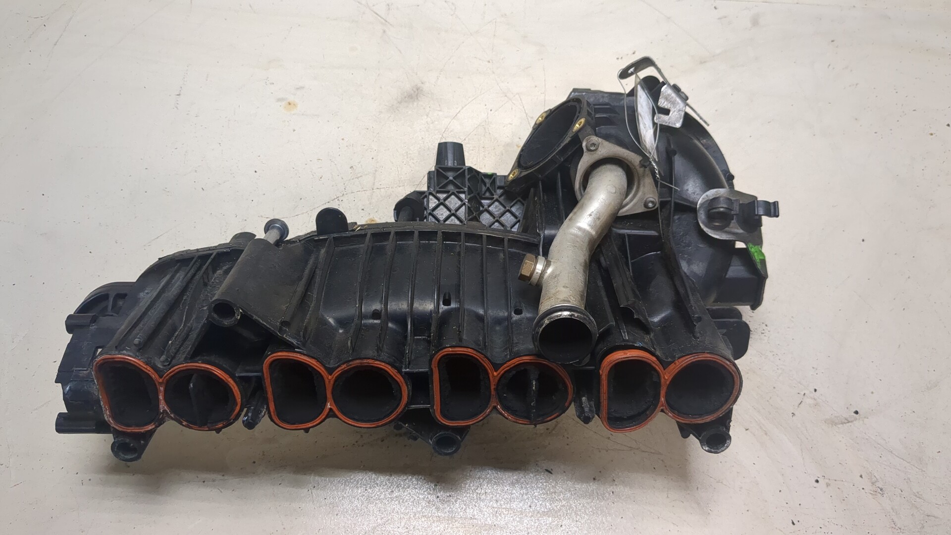 Коллектор впускной