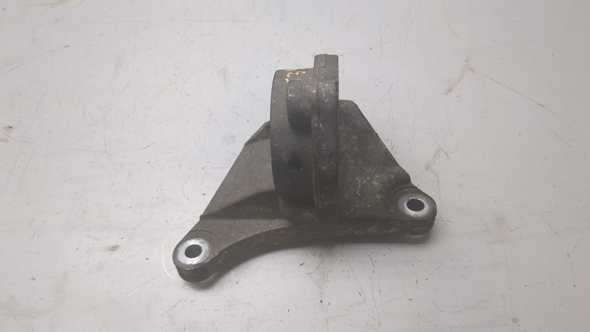 Кронштейн (п.з.к.)