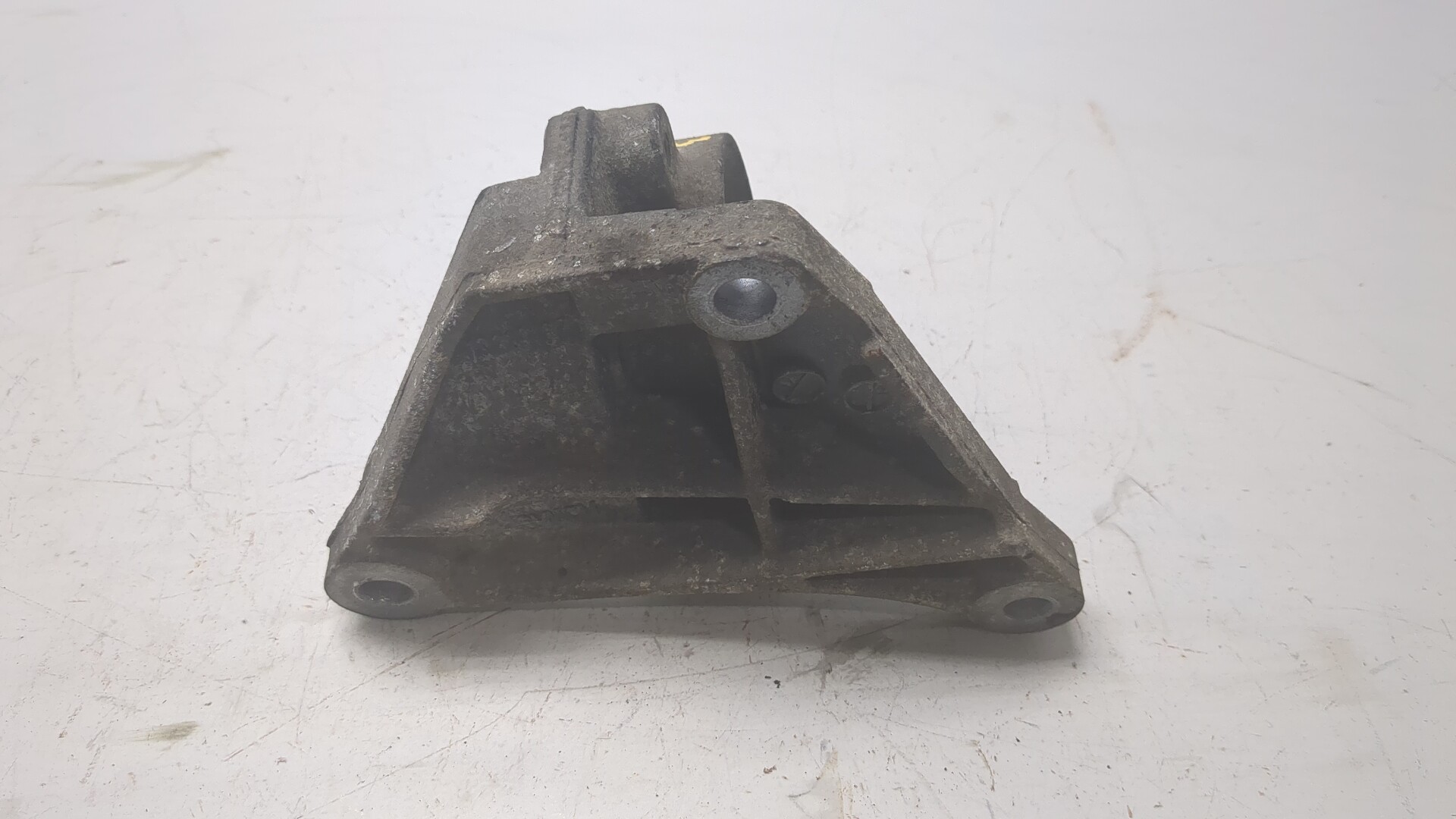 Кронштейн (п.з.к.)