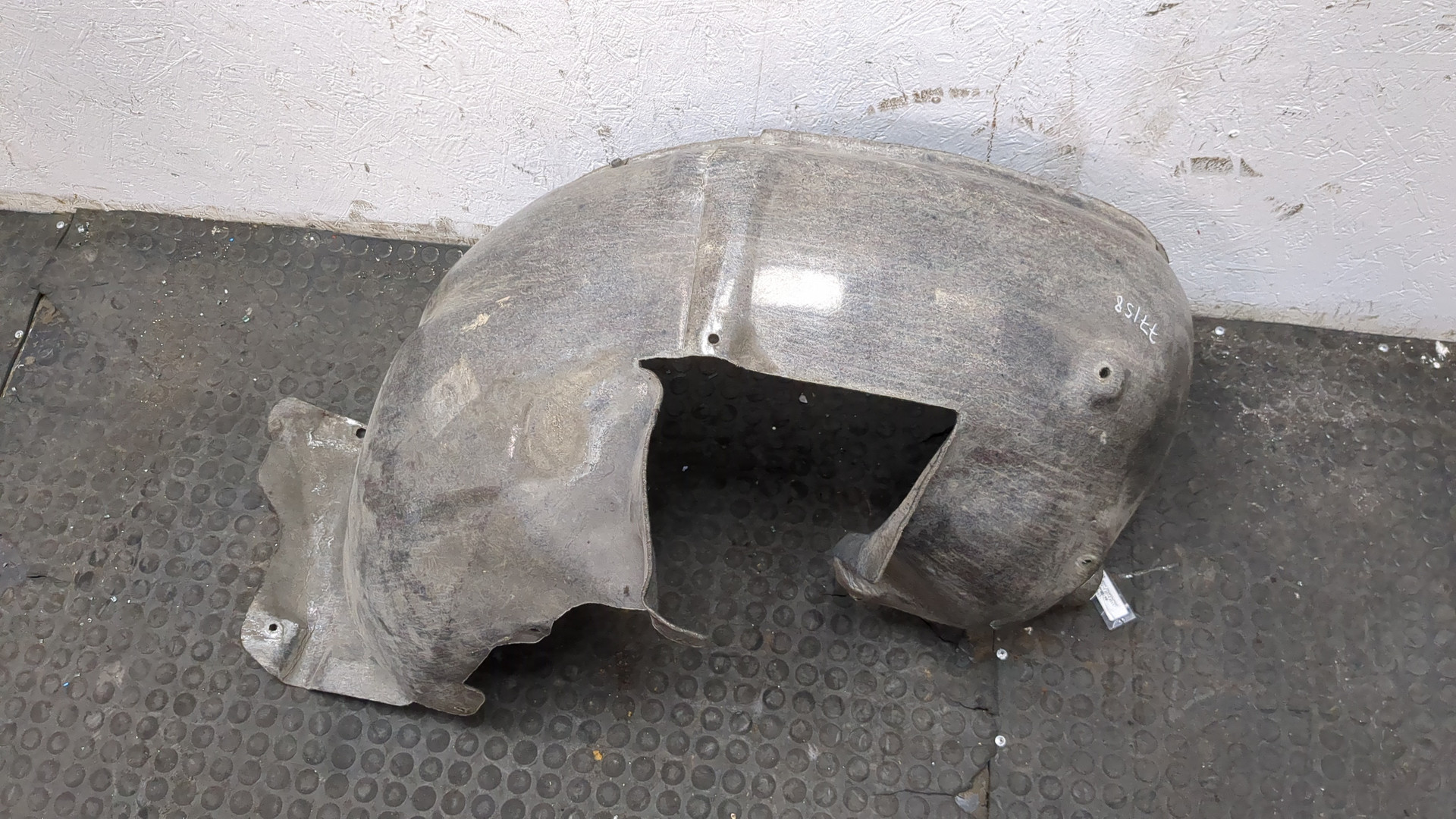 Локер передний левый