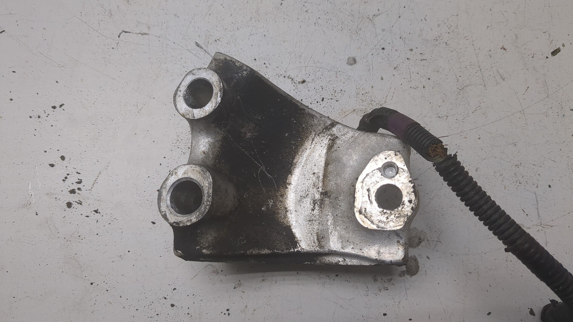 Кронштейн двигателя